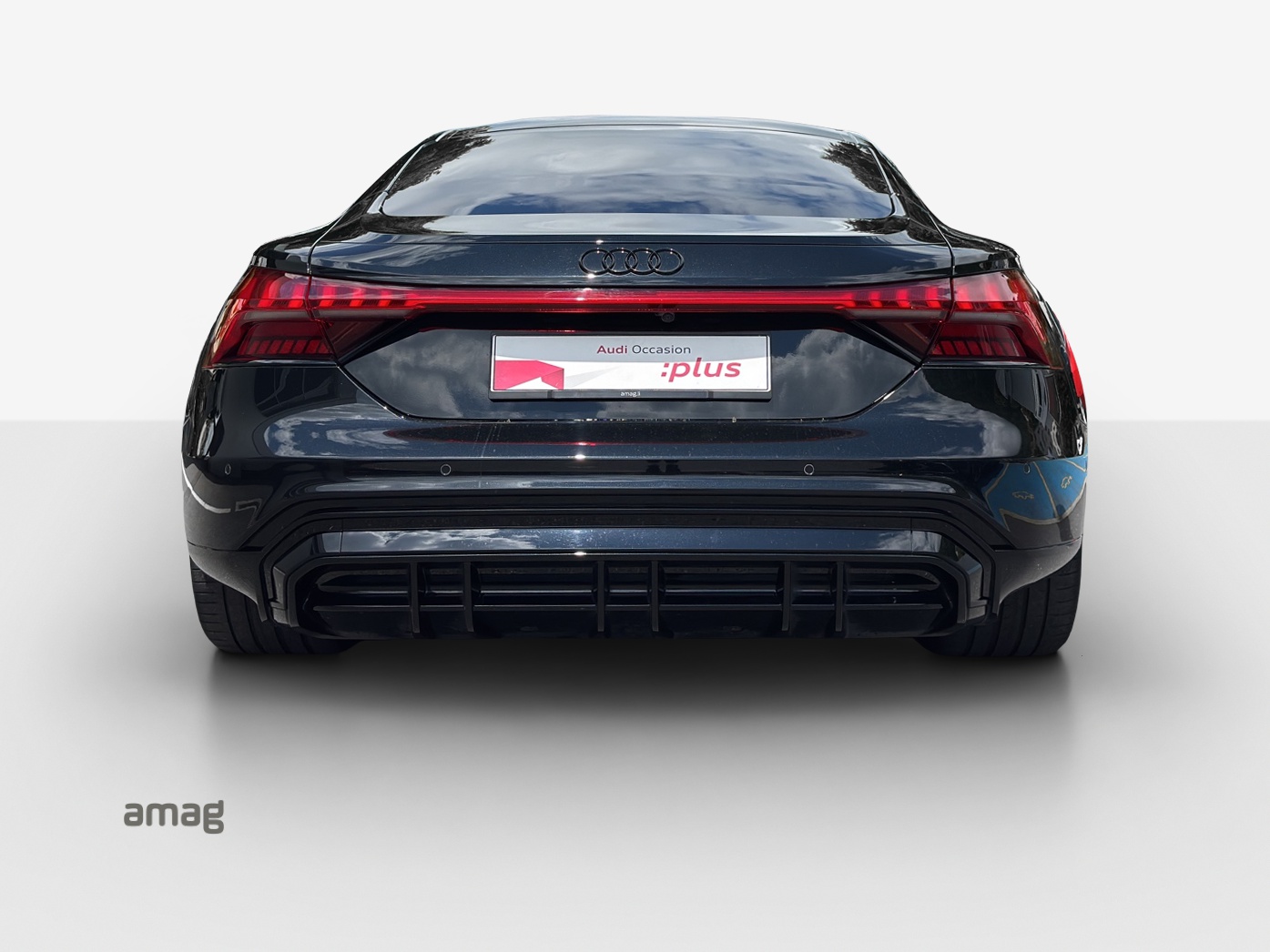 AUDI e-tron GT quattro-image-3
