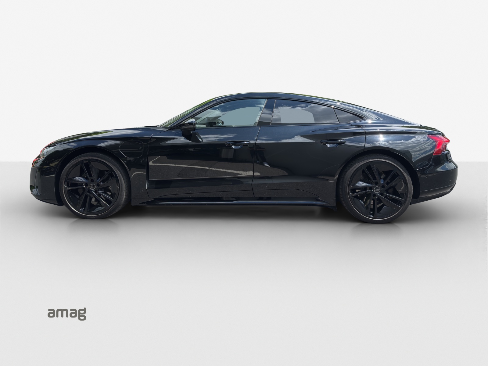 AUDI e-tron GT quattro-image-1