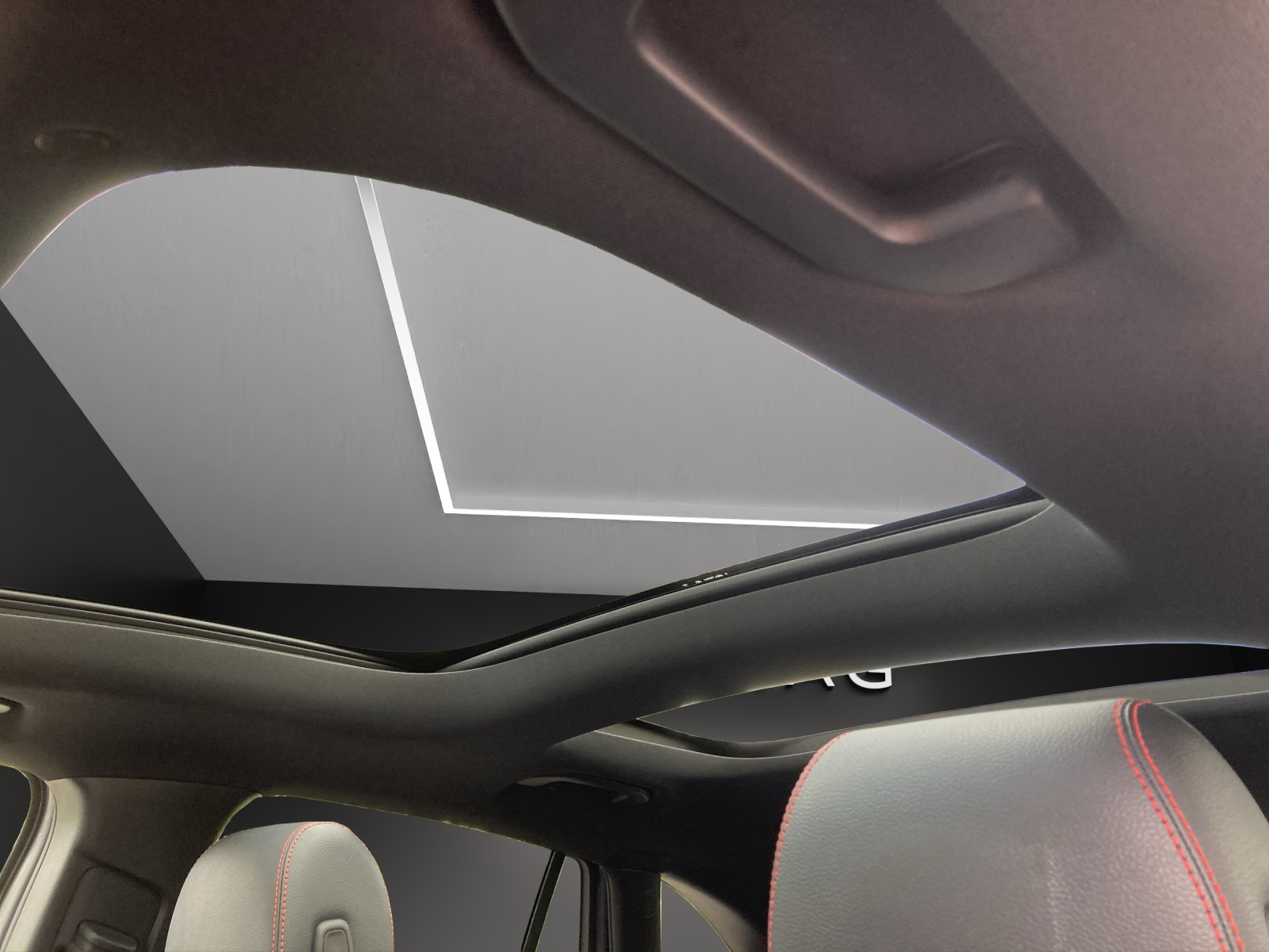 MERCEDES-BENZ EQA 350 AMG Line 4Matic-image-13