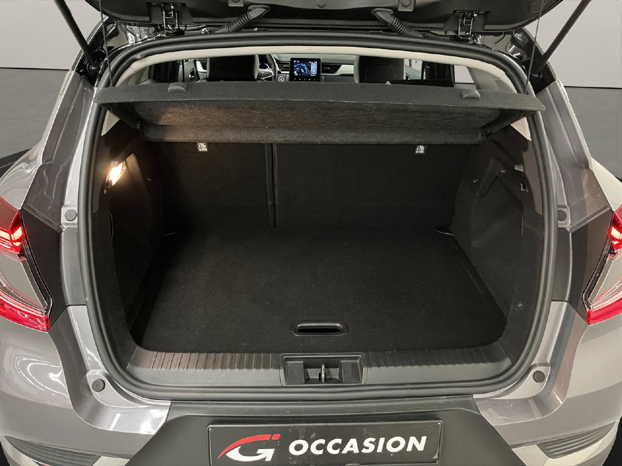 RENAULT Captur 1.3 TCe 140 techno EDC-image-12