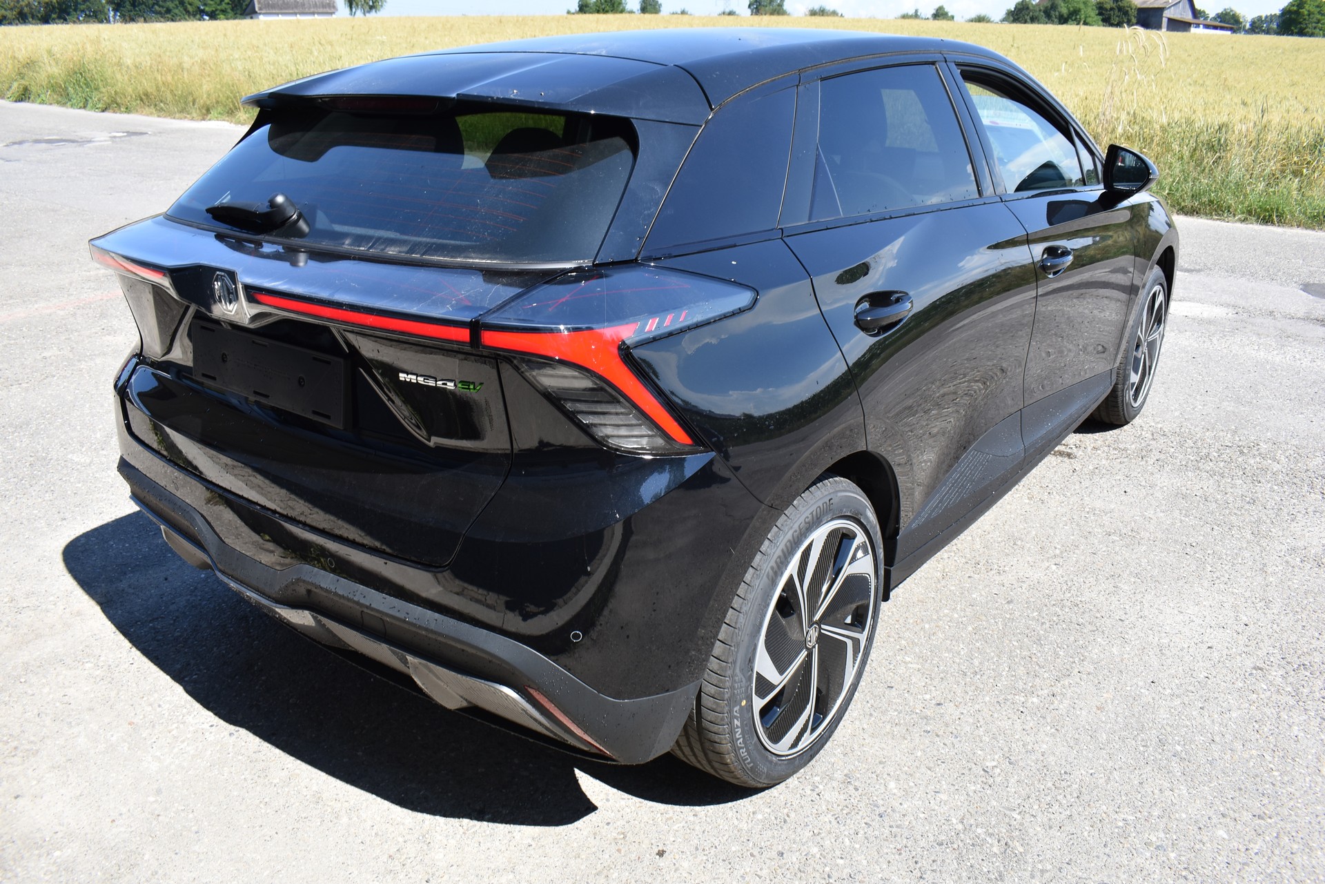 MG 4 EV 64kWh Premium-image-5