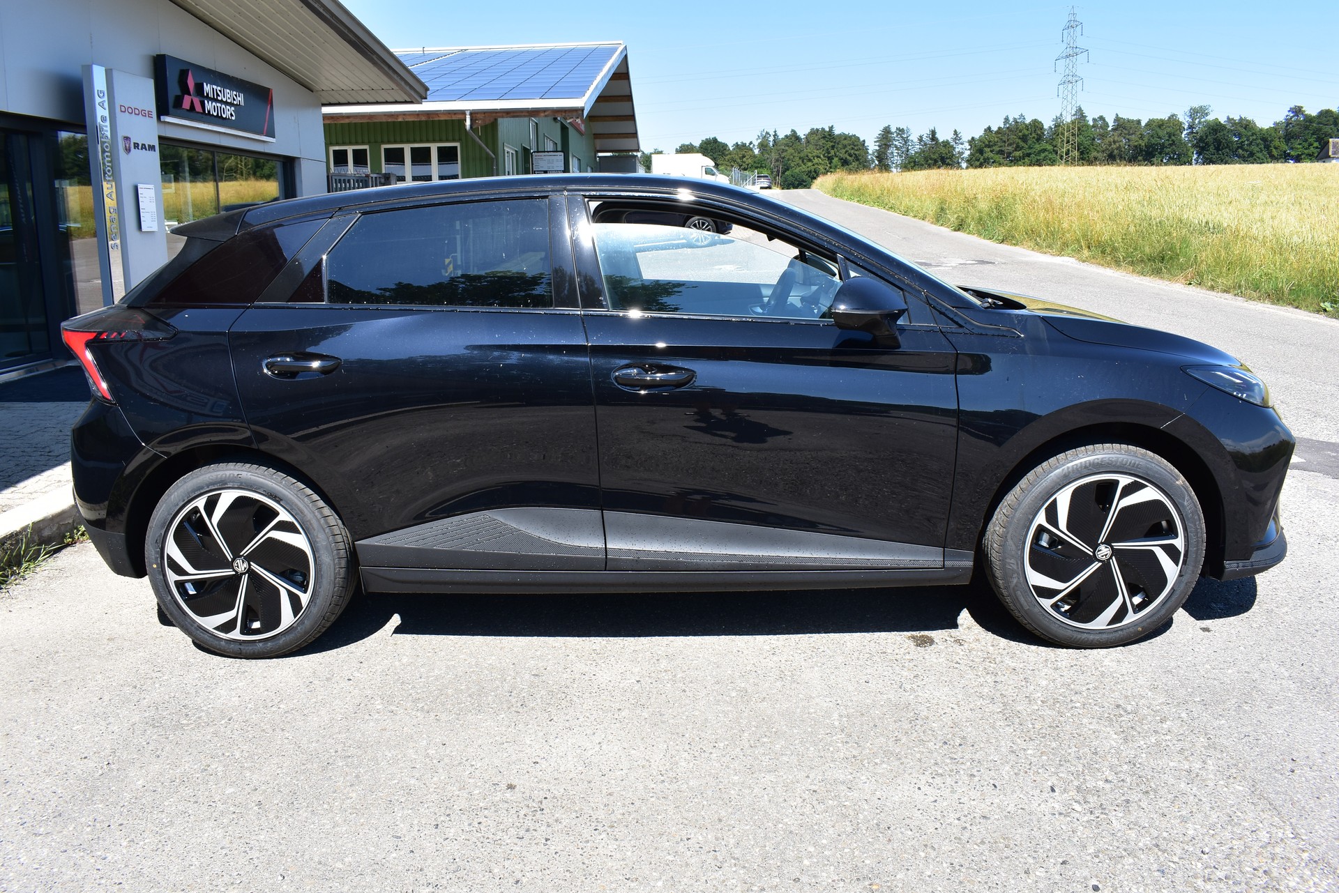 MG 4 EV 64kWh Premium-image-4