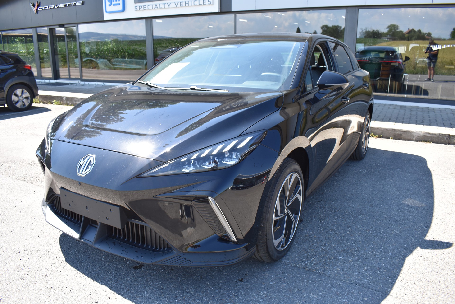MG 4 EV 64kWh Premium-image-2