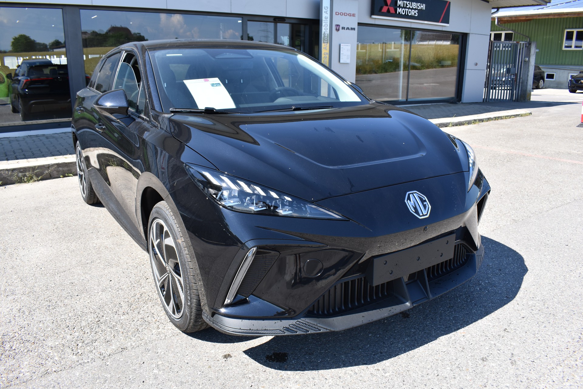 MG 4 EV 64kWh Premium-image-3