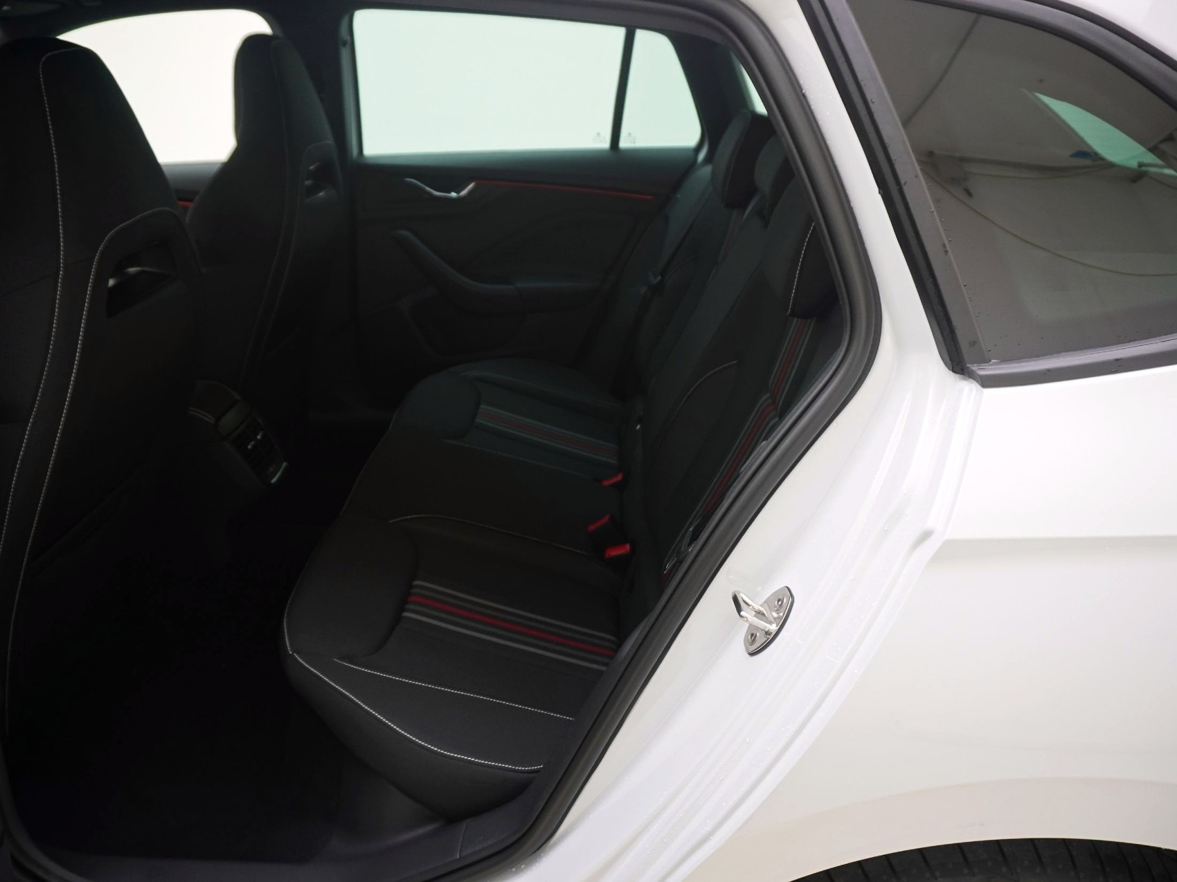 SKODA Scala 1.5 TSI Monte Carlo DSG-image-14