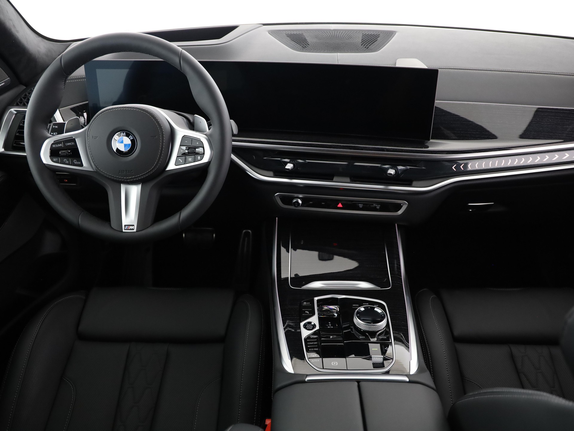 BMW X7 40i xDrive-image-6