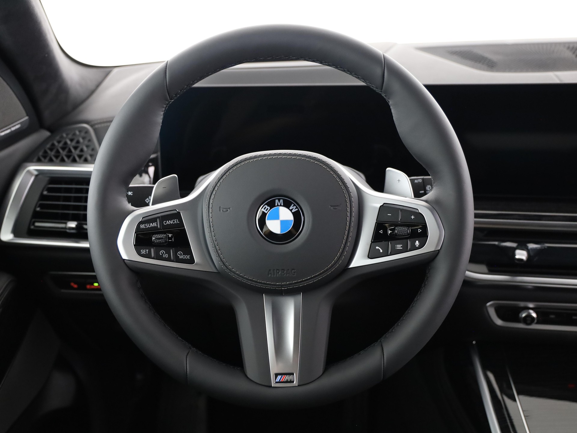 BMW X7 40i xDrive-image-8