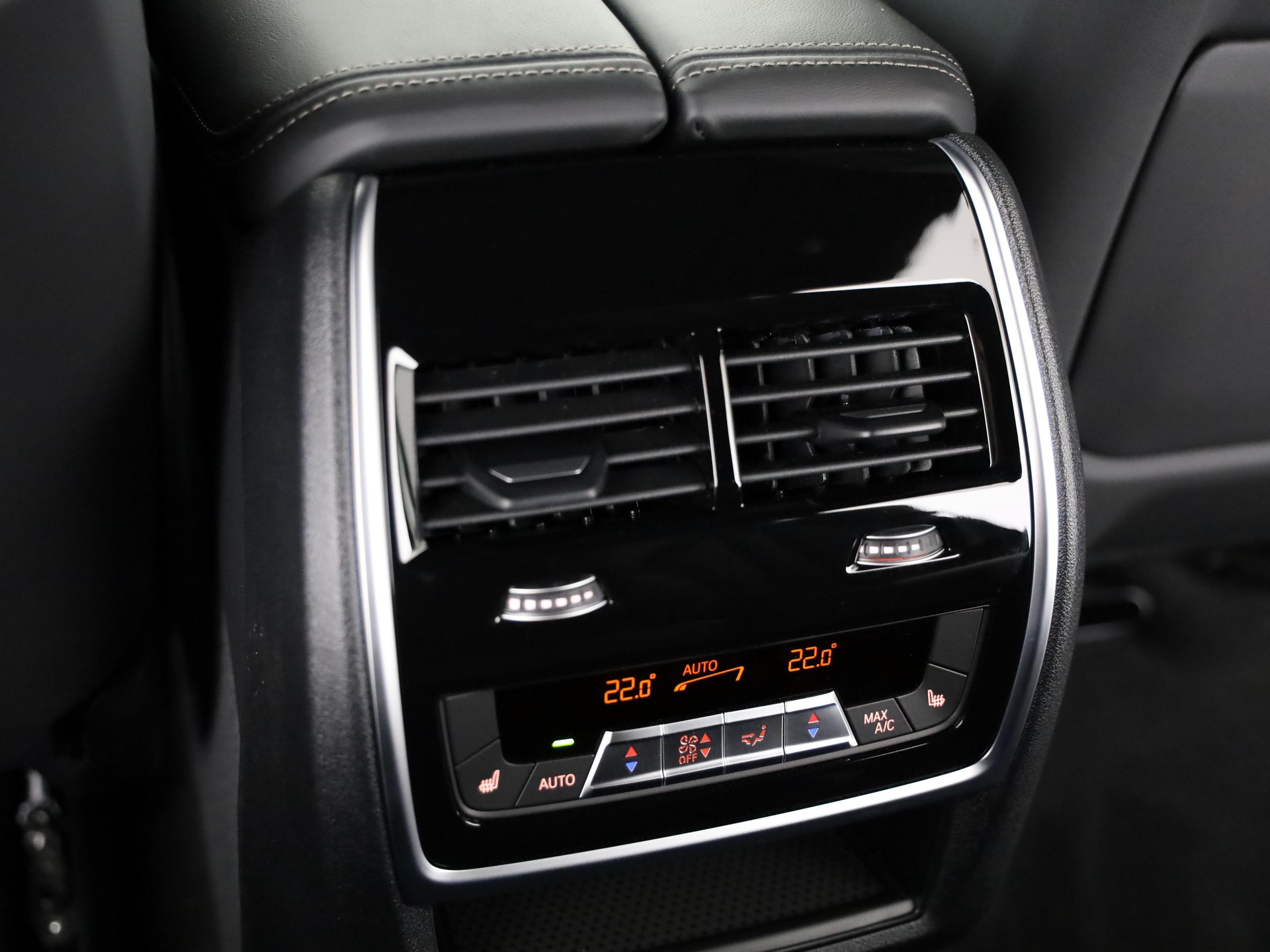 BMW X7 40i xDrive-image-10