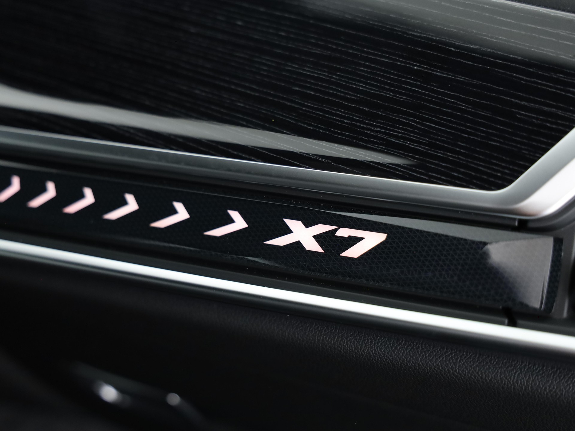BMW X7 40i xDrive-image-12