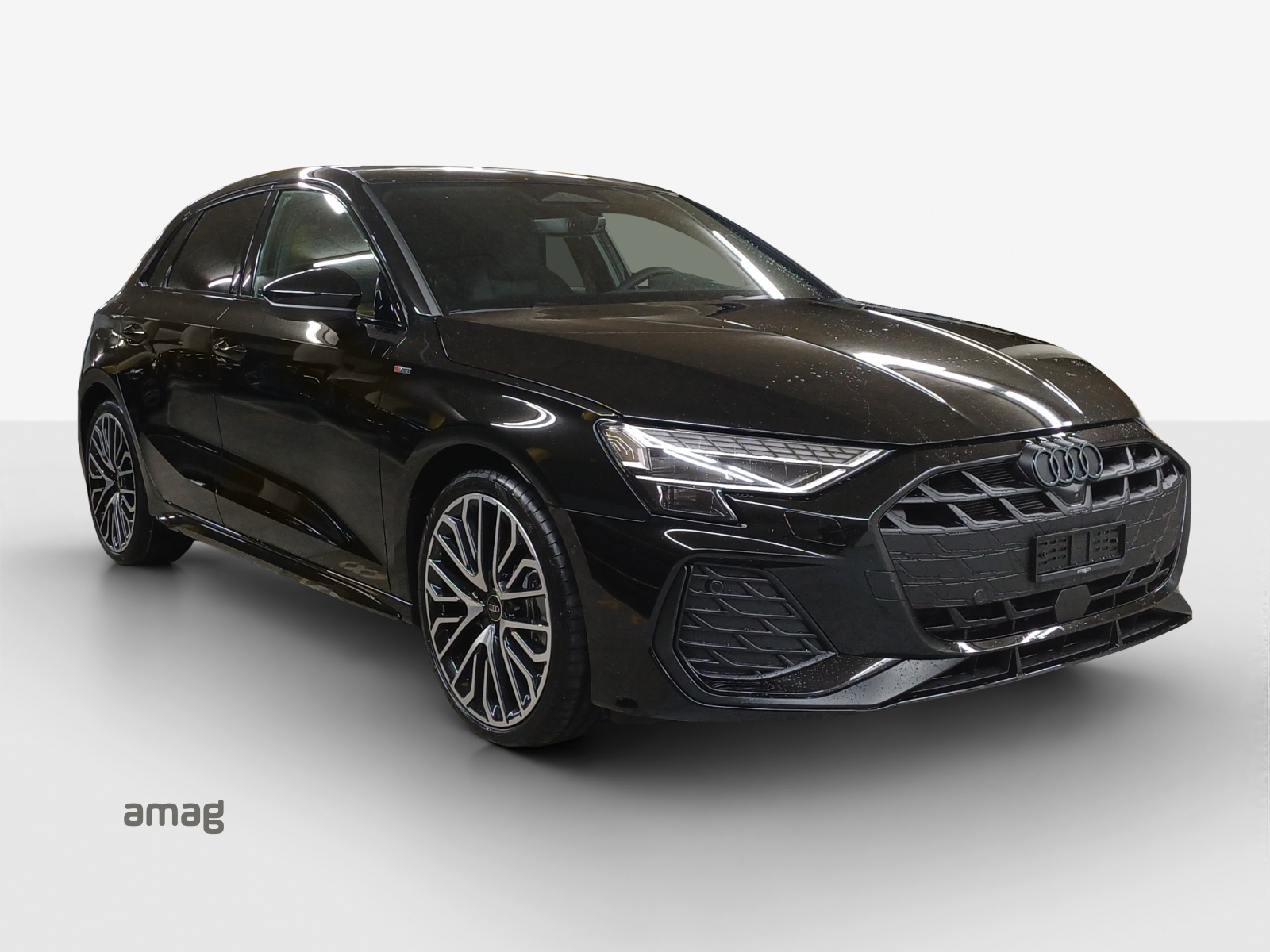 AUDI A3 Sportback TFSI 110 kW S line S tronic-image-5