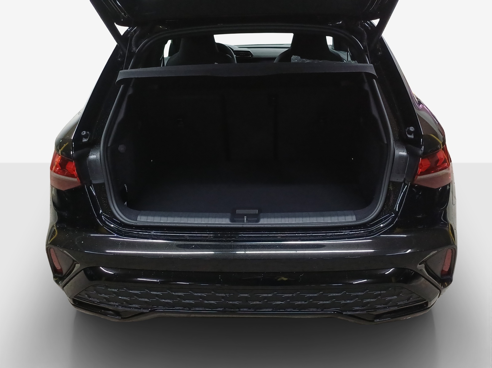 AUDI A3 Sportback TFSI 110 kW S line S tronic-image-12