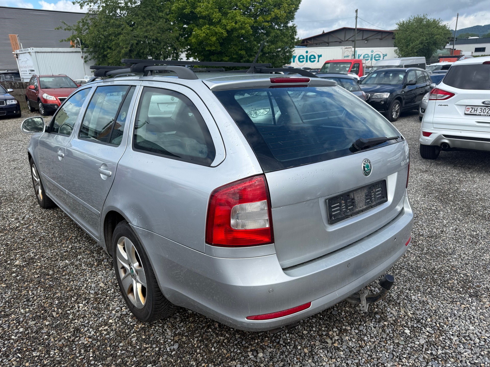 SKODA Octavia Combi 2.0 TDI Arosa 4x4 DSG-image-3