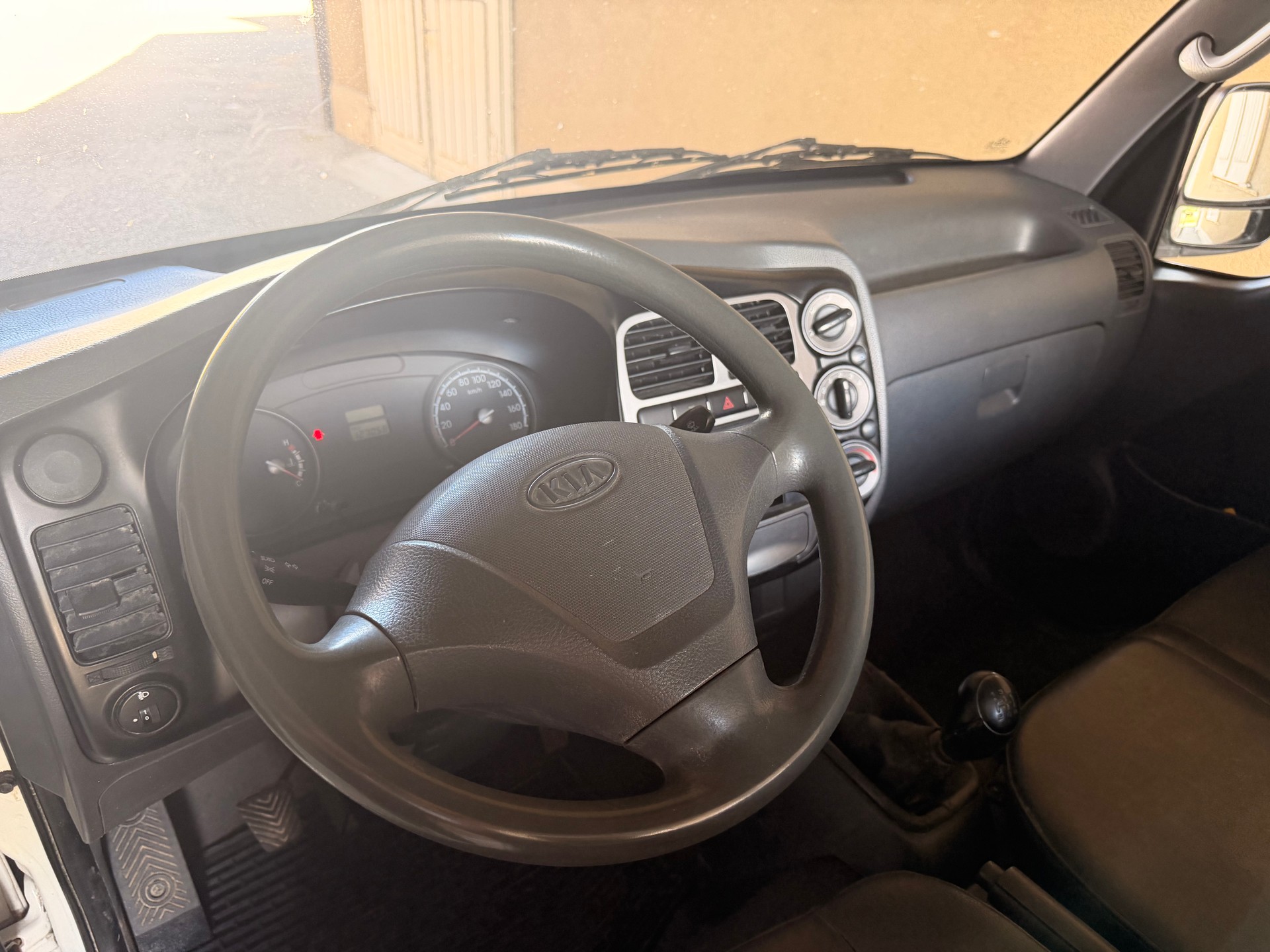 KIA K2900 CRDi-image-6