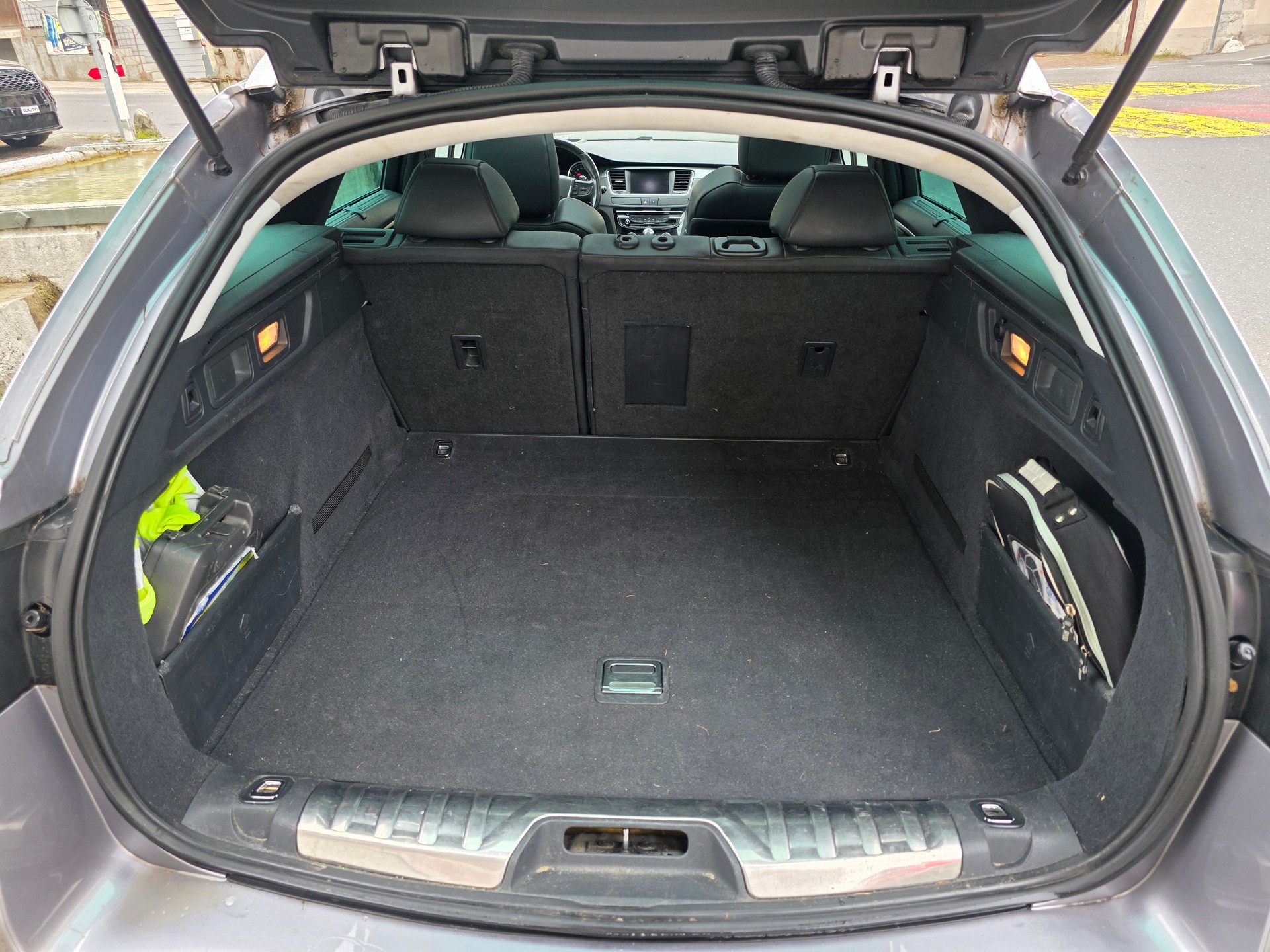 PEUGEOT 508 SW 2.0 BlueHDi EAT6-image-14