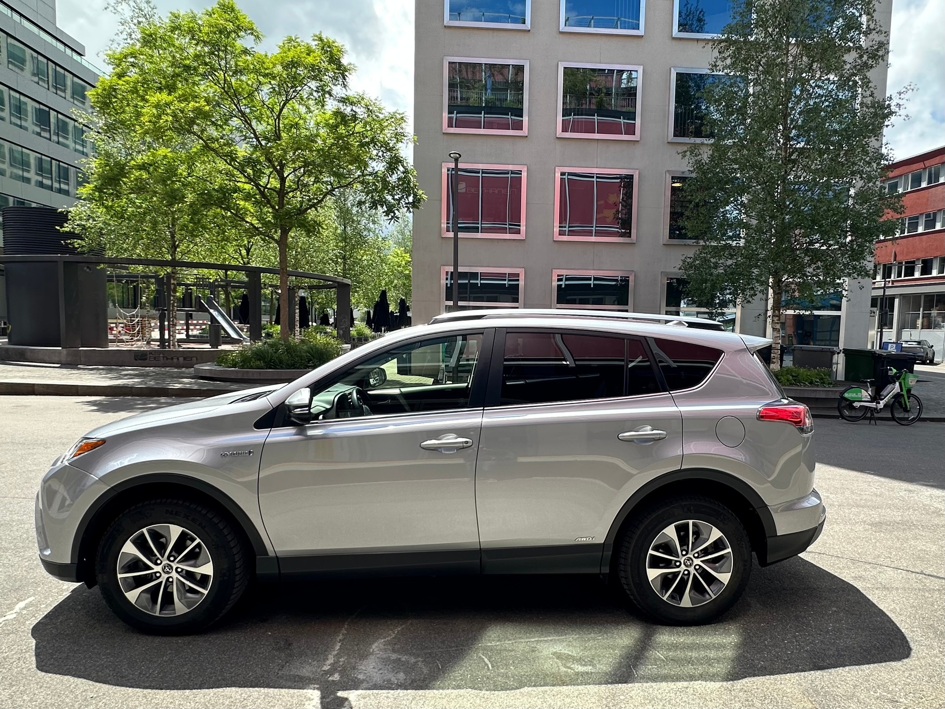 TOYOTA RAV4 Hybrid AWD, 2.5 / 41’000 km / ab MFK und Service-image-0