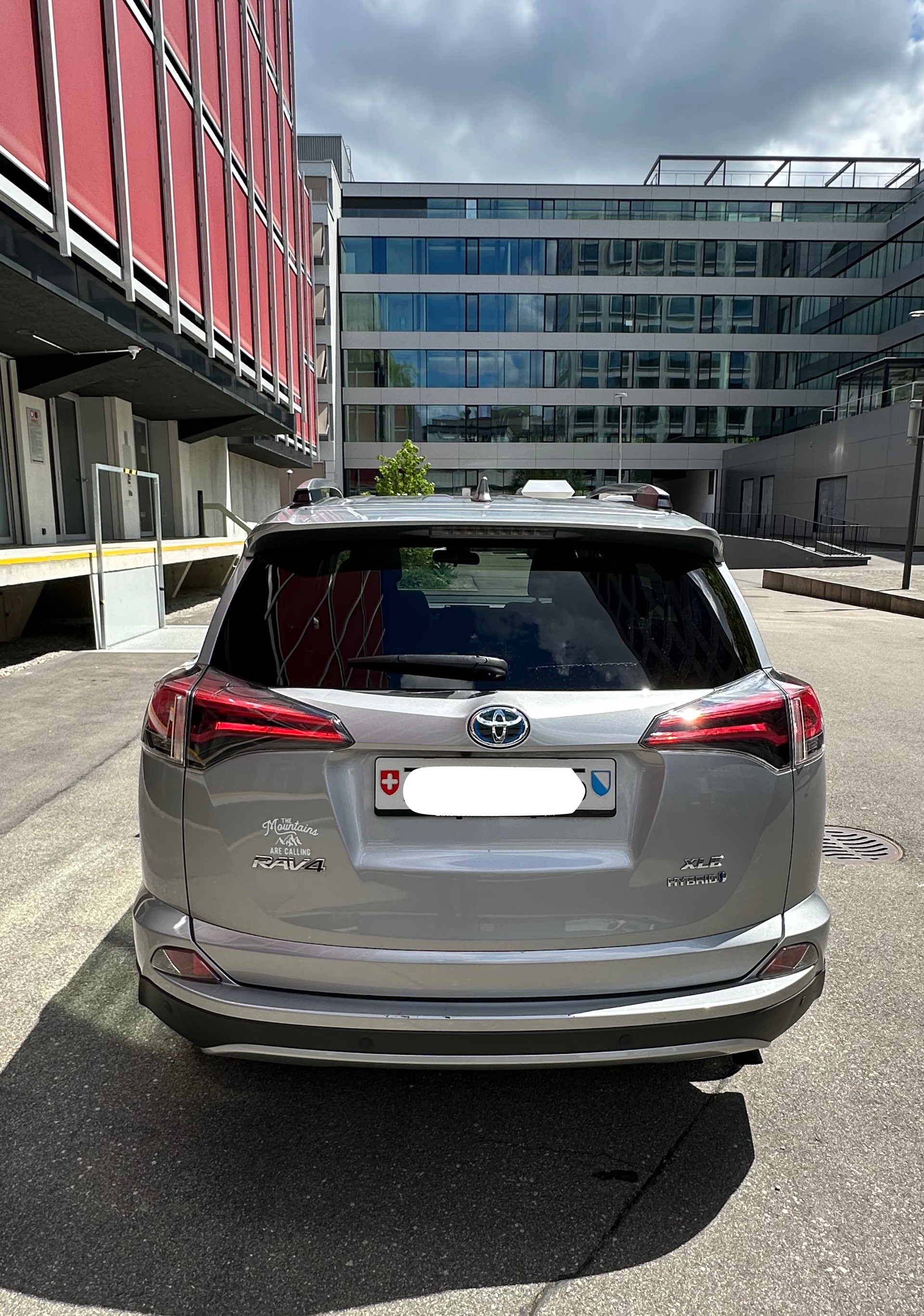 TOYOTA RAV4 Hybrid AWD, 2.5 / 41’000 km / ab MFK und Service-image-2