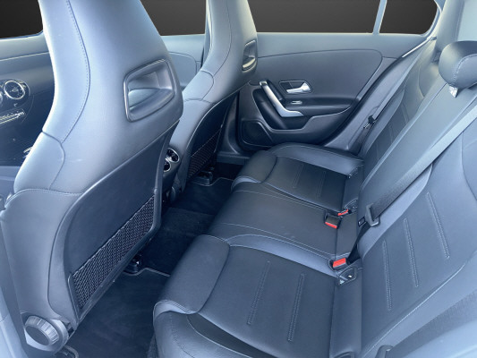 MERCEDES-BENZ A 200d 4Matic Progressive-image-6