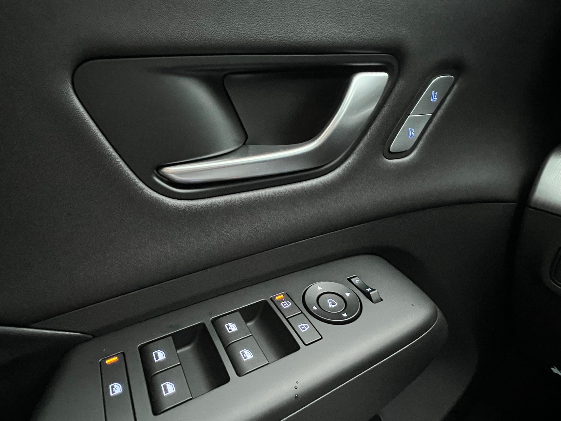 HYUNDAI Kona 1.6 GDi HEV Vertex DCT-image-17