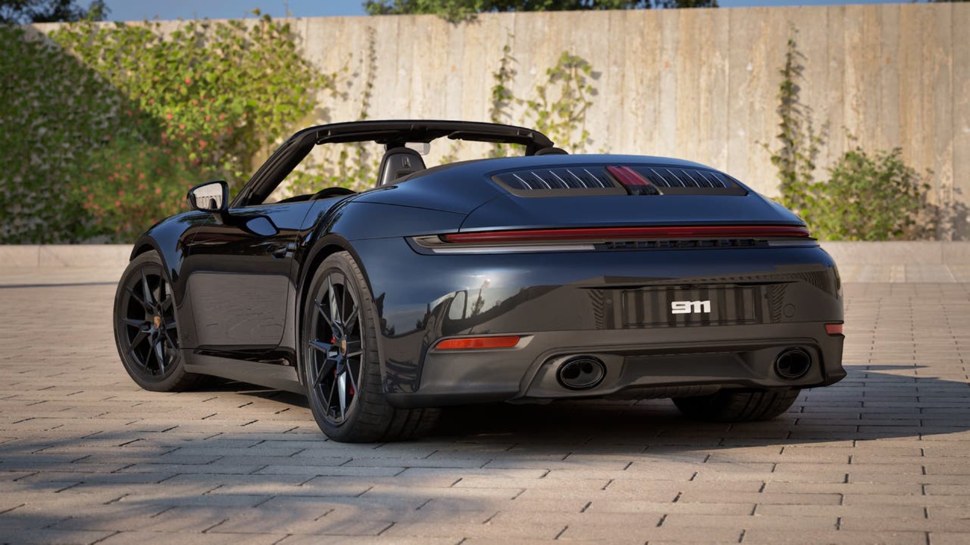 PORSCHE 911 Carrera 4S Cabriolet-image-2