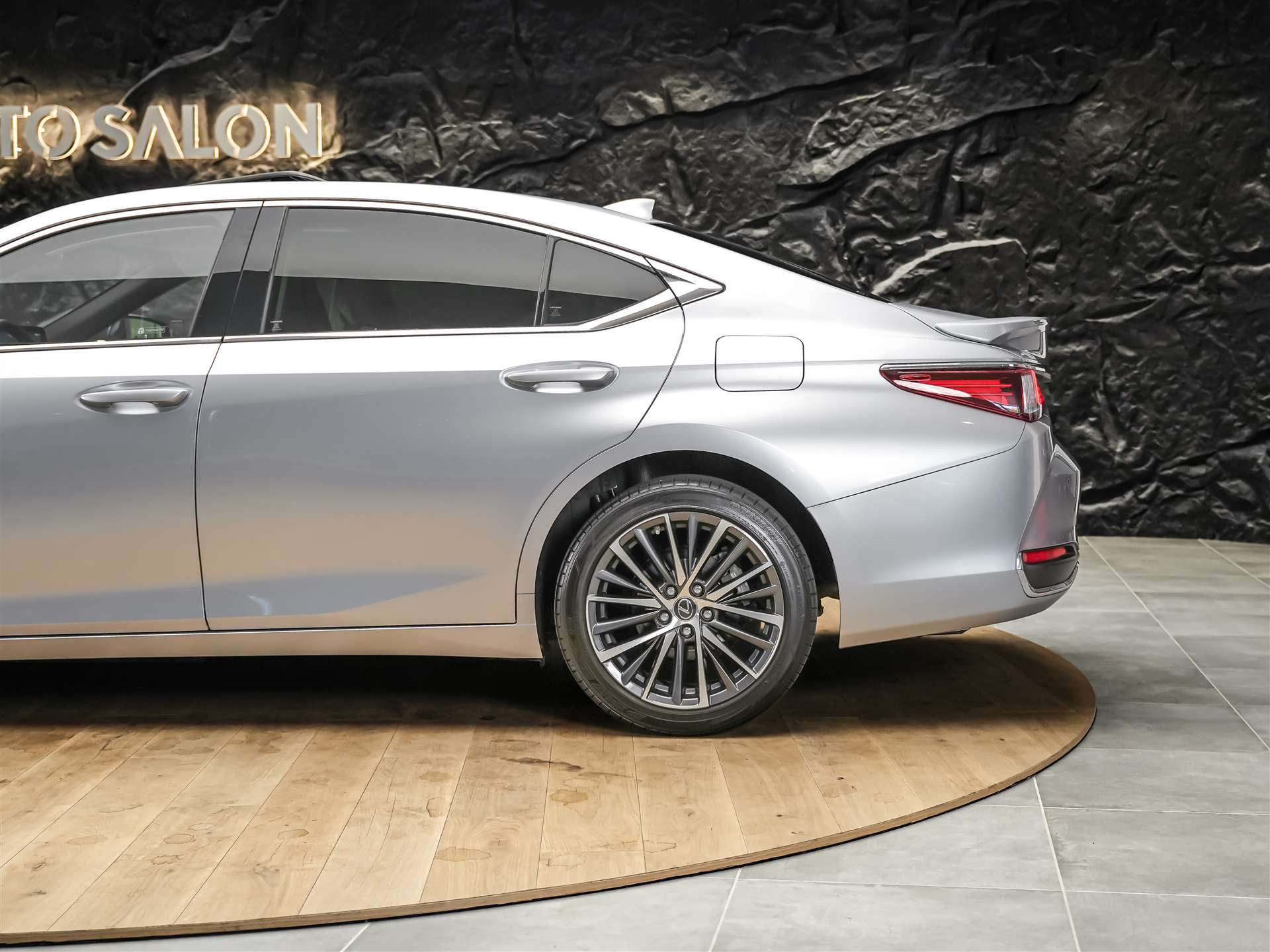 LEXUS ES 300h Excellence *Panorama*Lenkradheizung*El. Sitze*-image-17