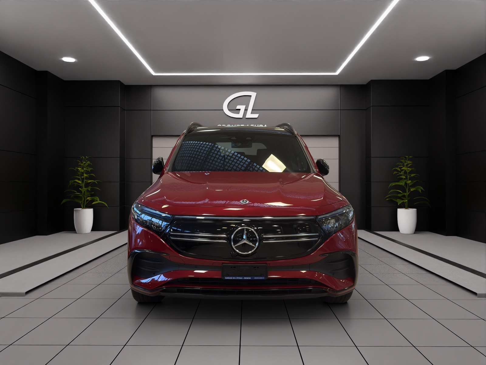 MERCEDES-BENZ EQB 350 66,5 kWh 4Matic Swiss Star-image-1