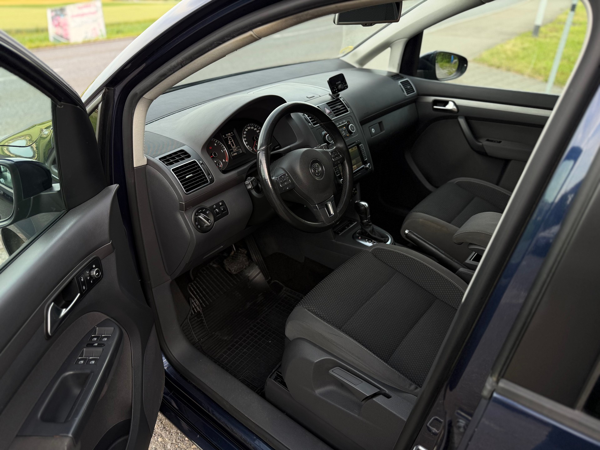 VW Touran 1.6 TDI Comfortline DSG-image-6