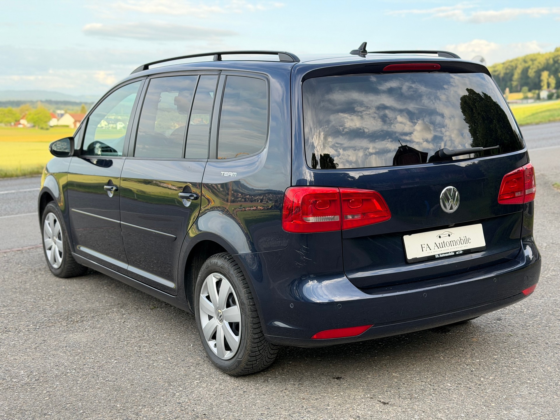 VW Touran 1.6 TDI Comfortline DSG-image-2