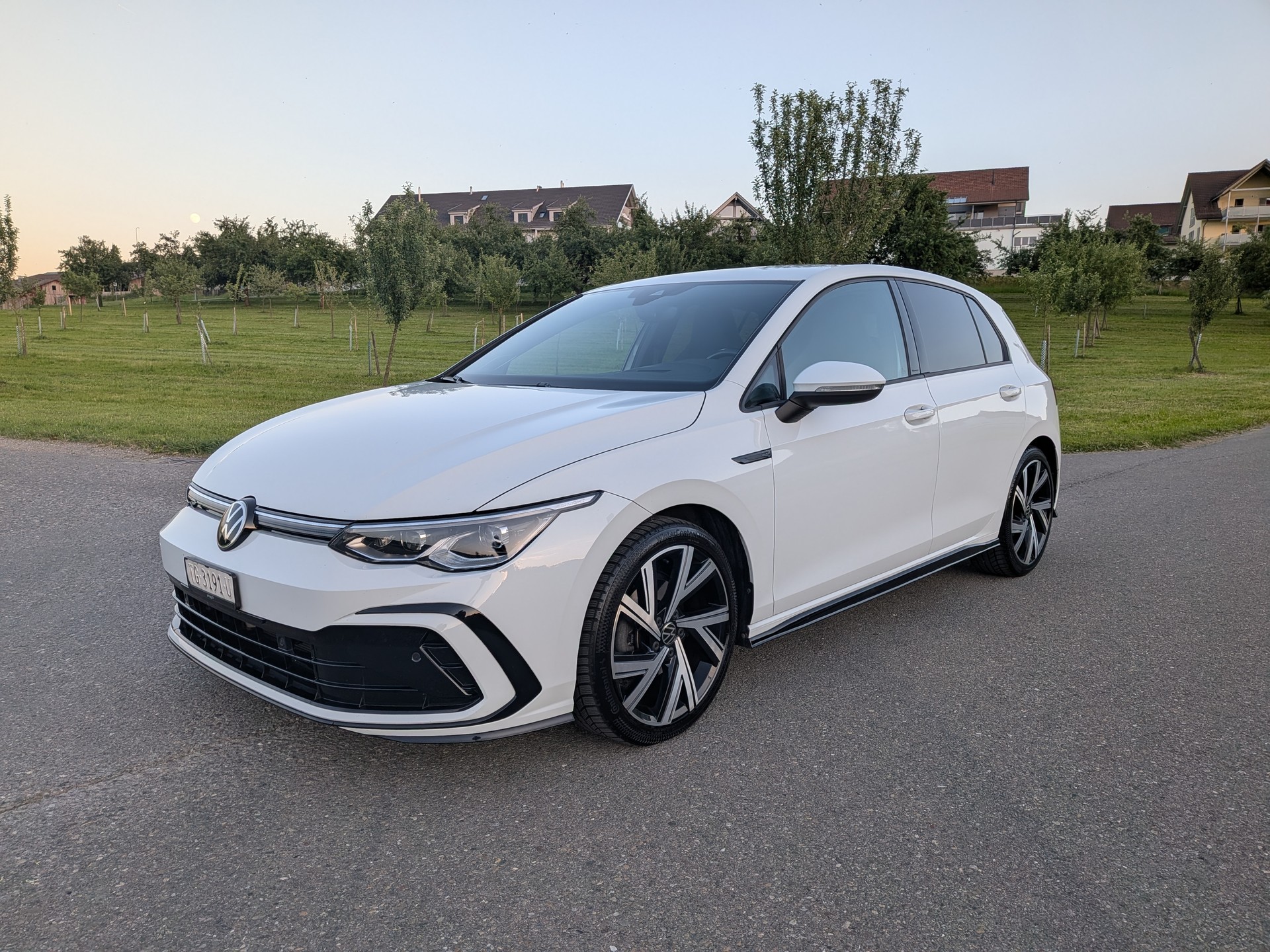 VW Golf 1.5 eTSI mHEV ACT R-Line DSG-image-4