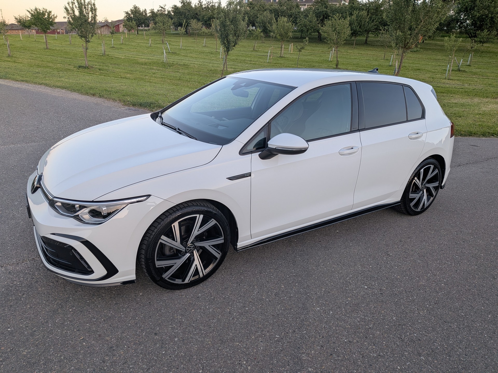 VW Golf 1.5 eTSI mHEV ACT R-Line DSG-image-6