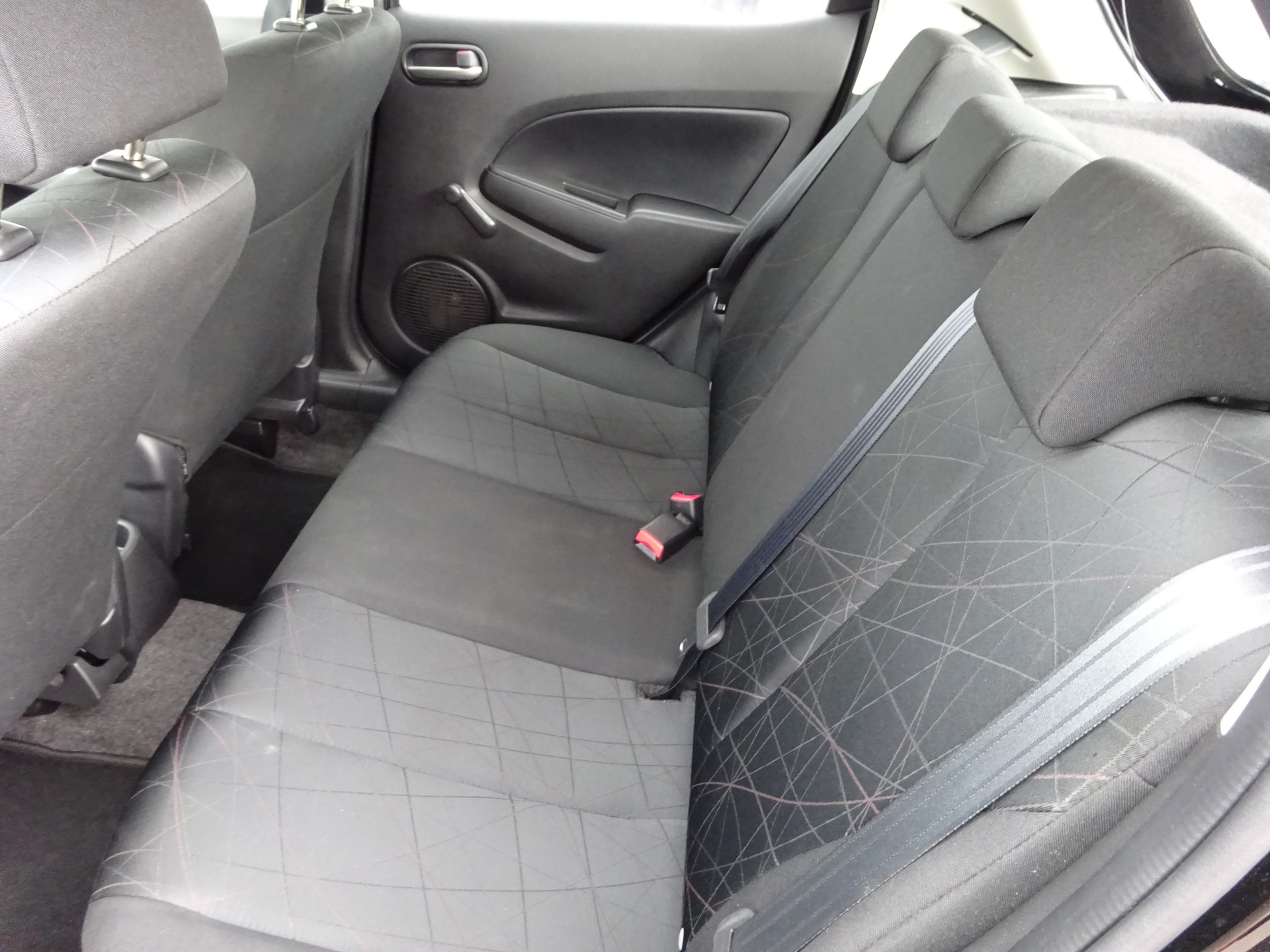 MAZDA 2 1.5i 16V Exclusive Automatic-image-9