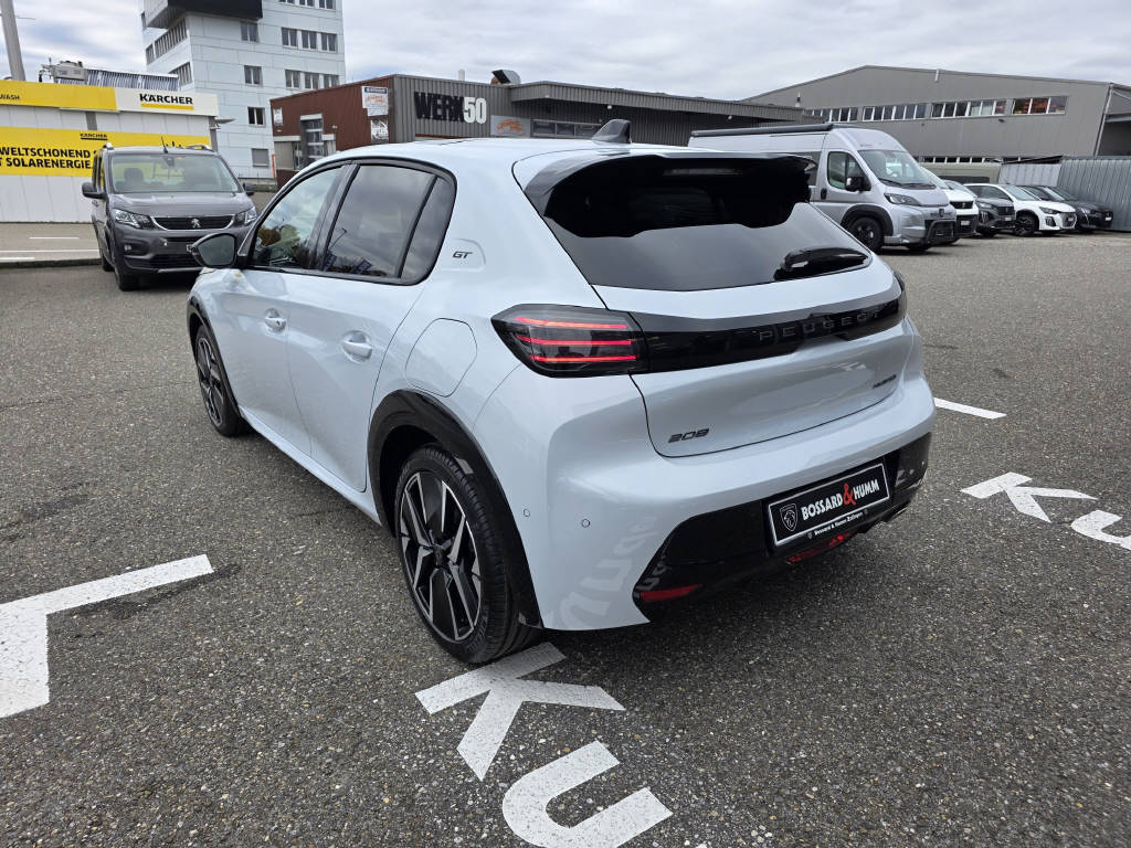 PEUGEOT 208 1.2 Hybrid 145-image-2