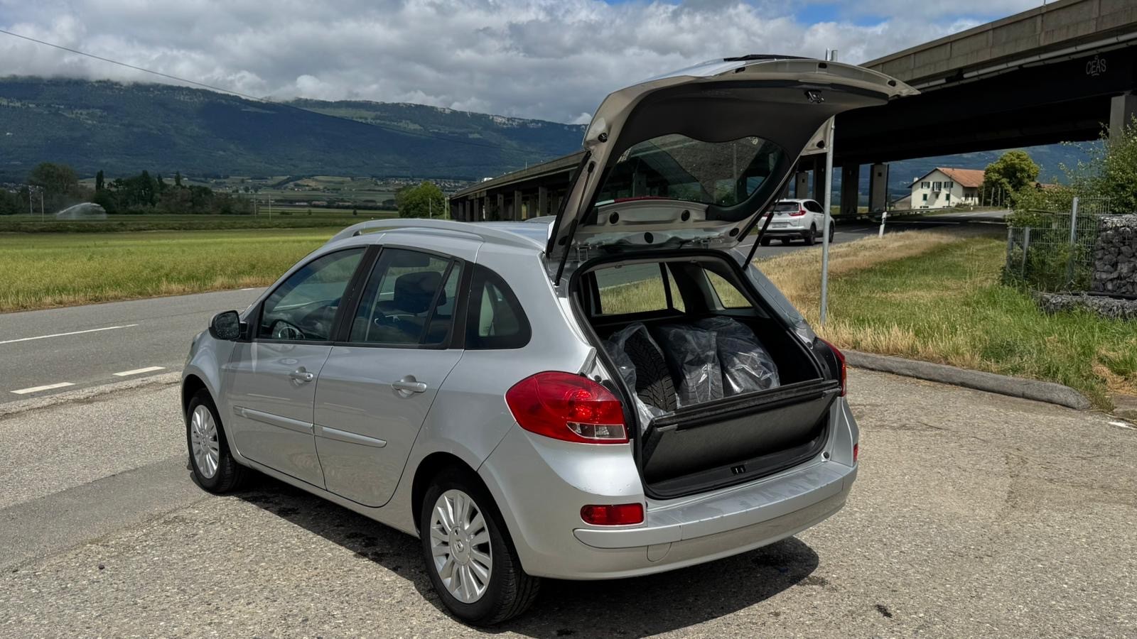 RENAULT Clio Grandtour 1.2 16V Turbo Dynamique-image-6