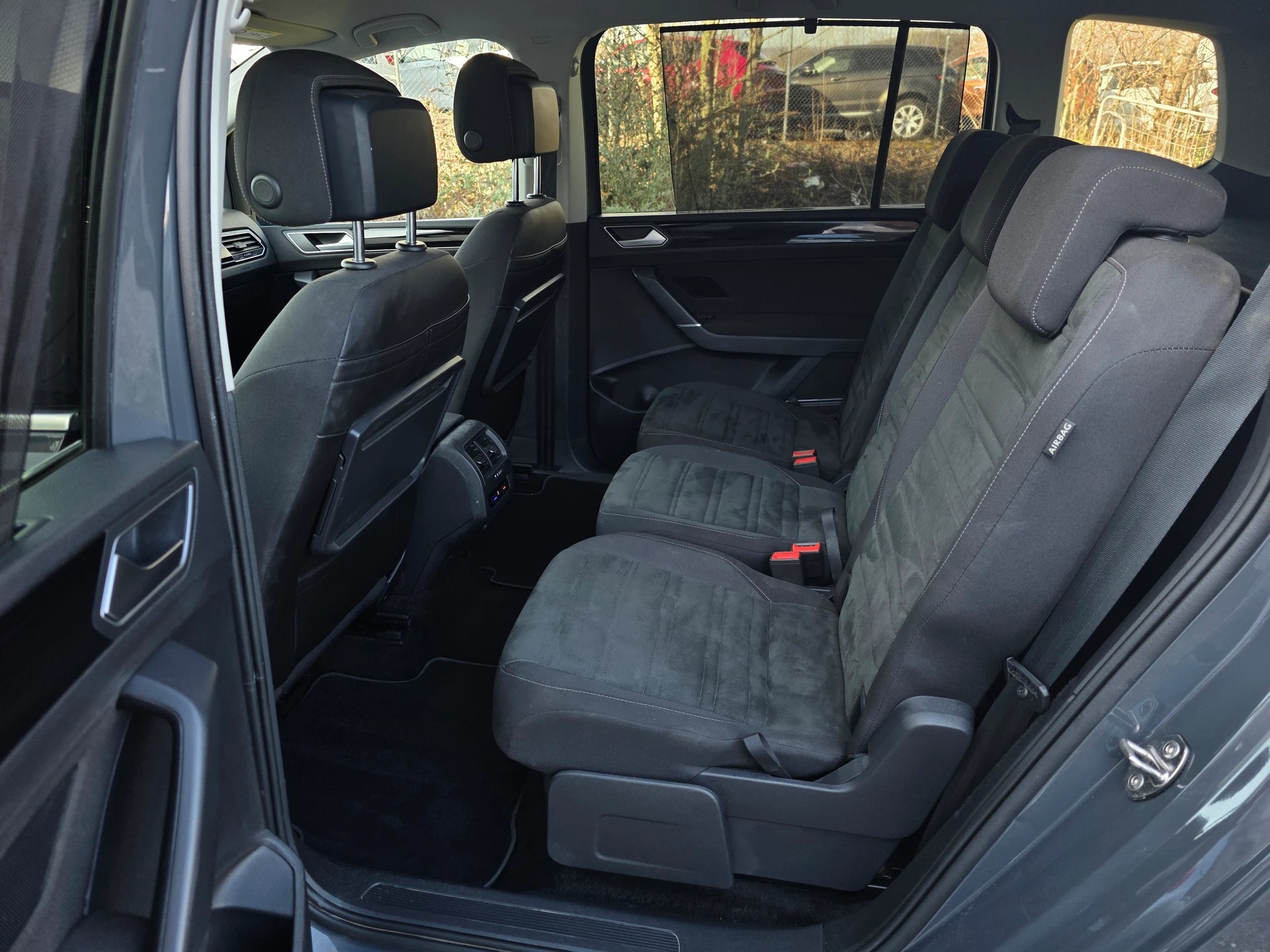 VW Touran 2.0 TDI BlueMotion Technology Highline DSG-image-19