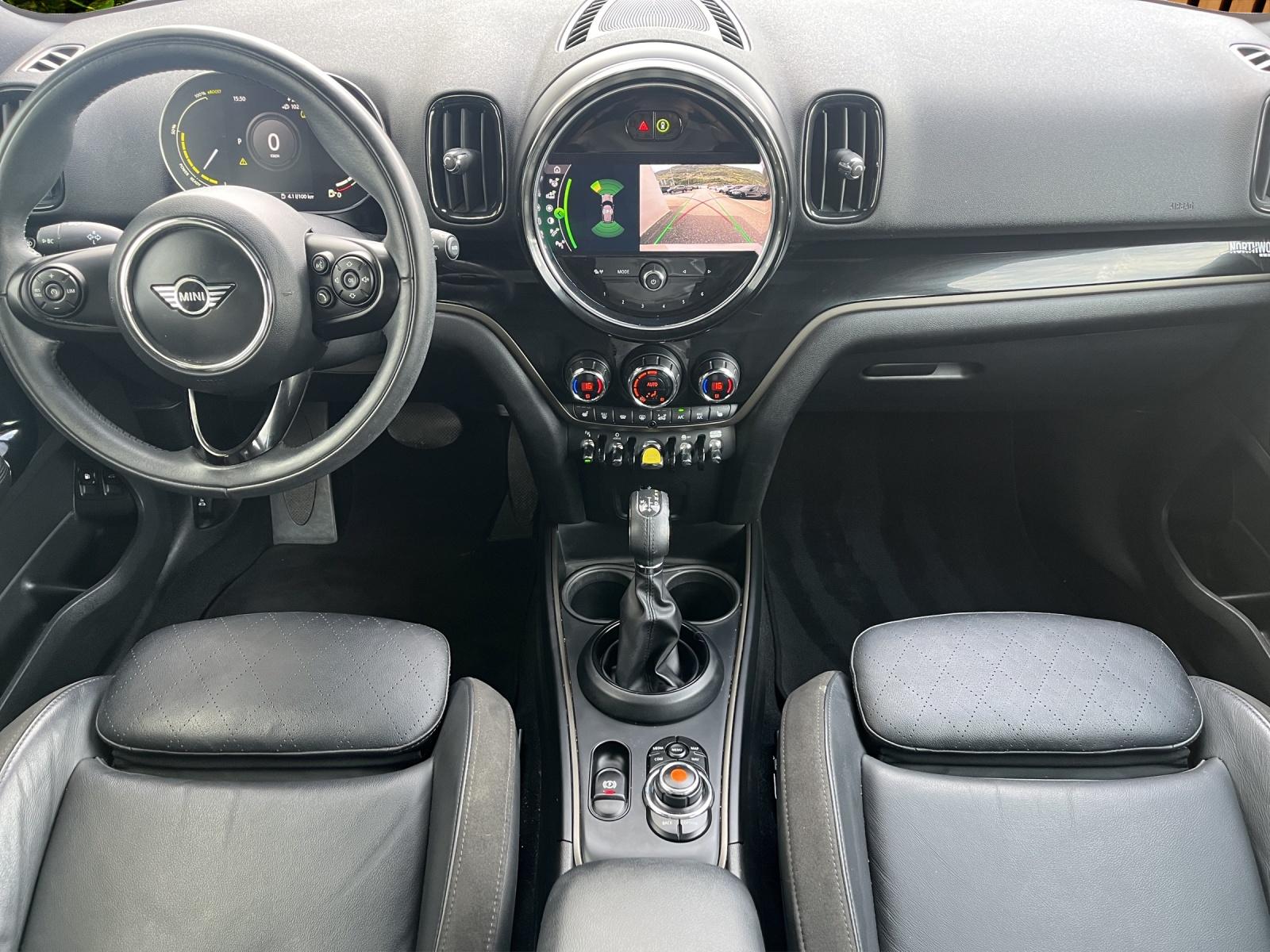 MINI Countryman Cooper SE ALL4 PHEV Steptronic (CH)-image-11