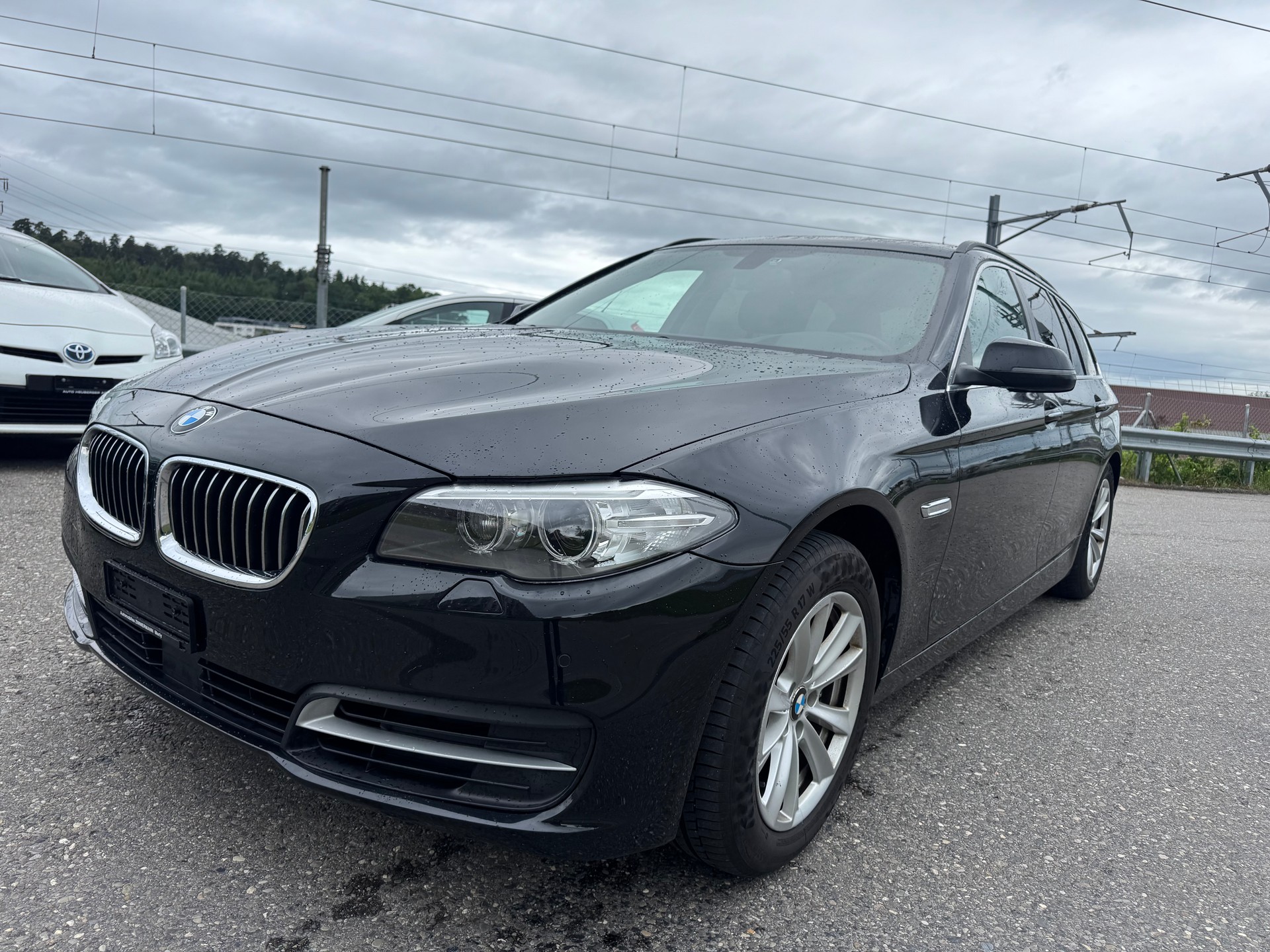 BMW 530d Touring Luxury Line Steptronic-image-0