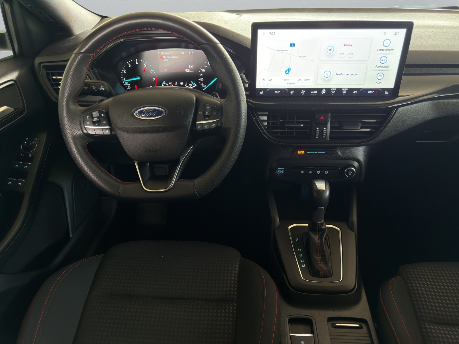 FORD Focus 1.0i EcoB Hybrid 155 ST-Line X-image-9