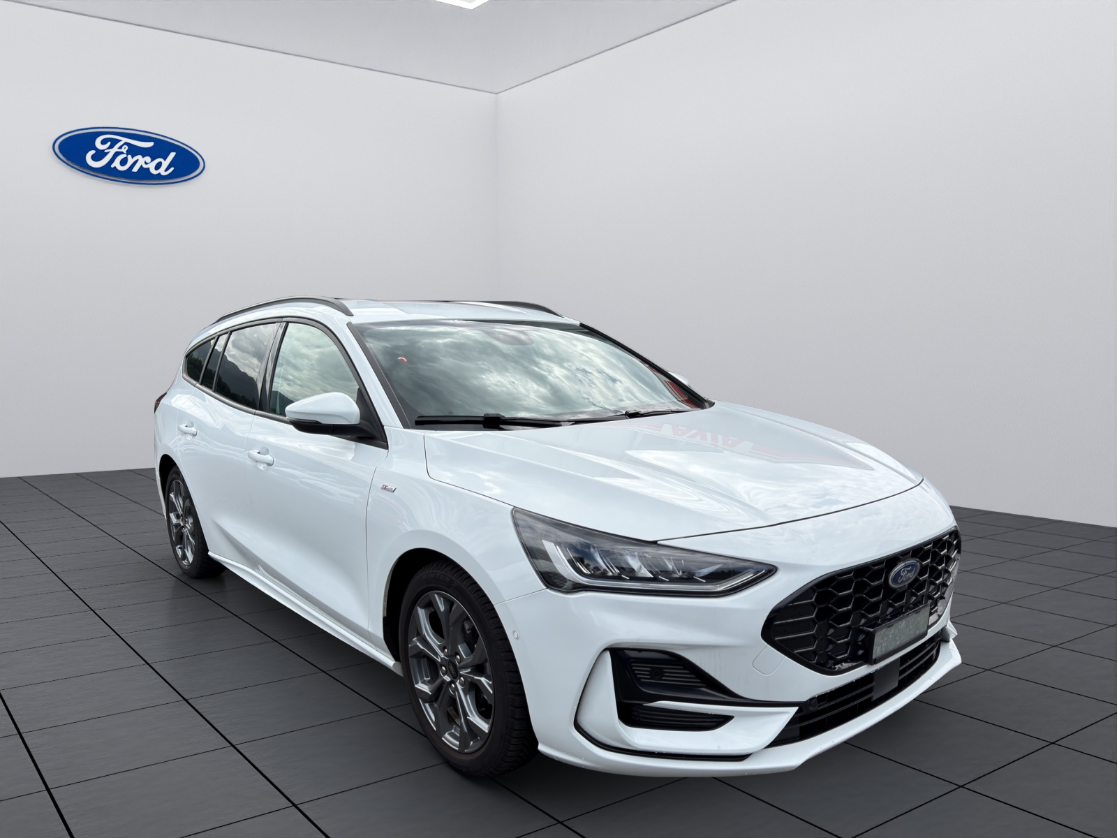 FORD Focus 1.0i EcoB Hybrid 155 ST-Line X-image-2