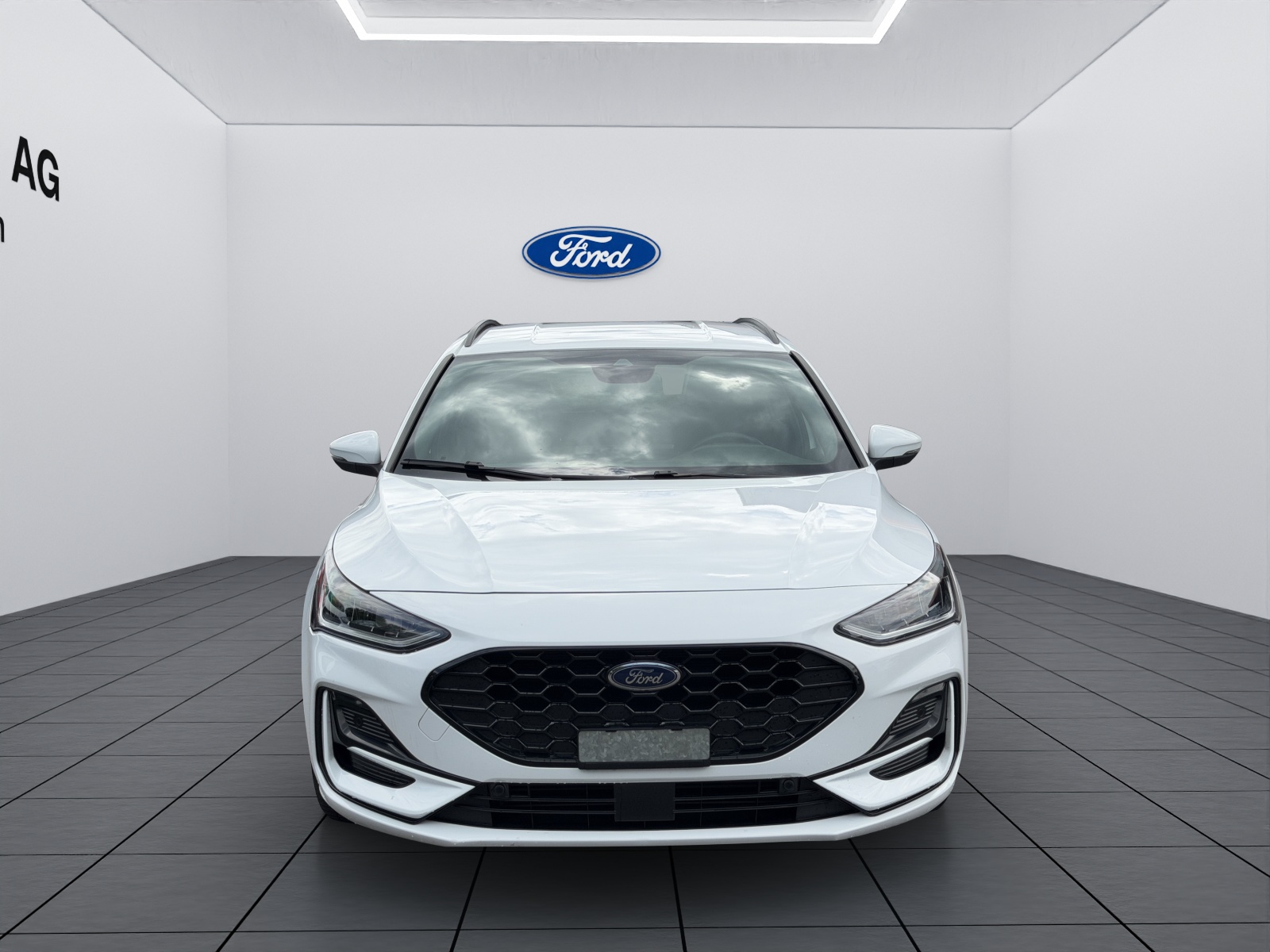 FORD Focus 1.0i EcoB Hybrid 155 ST-Line X-image-1