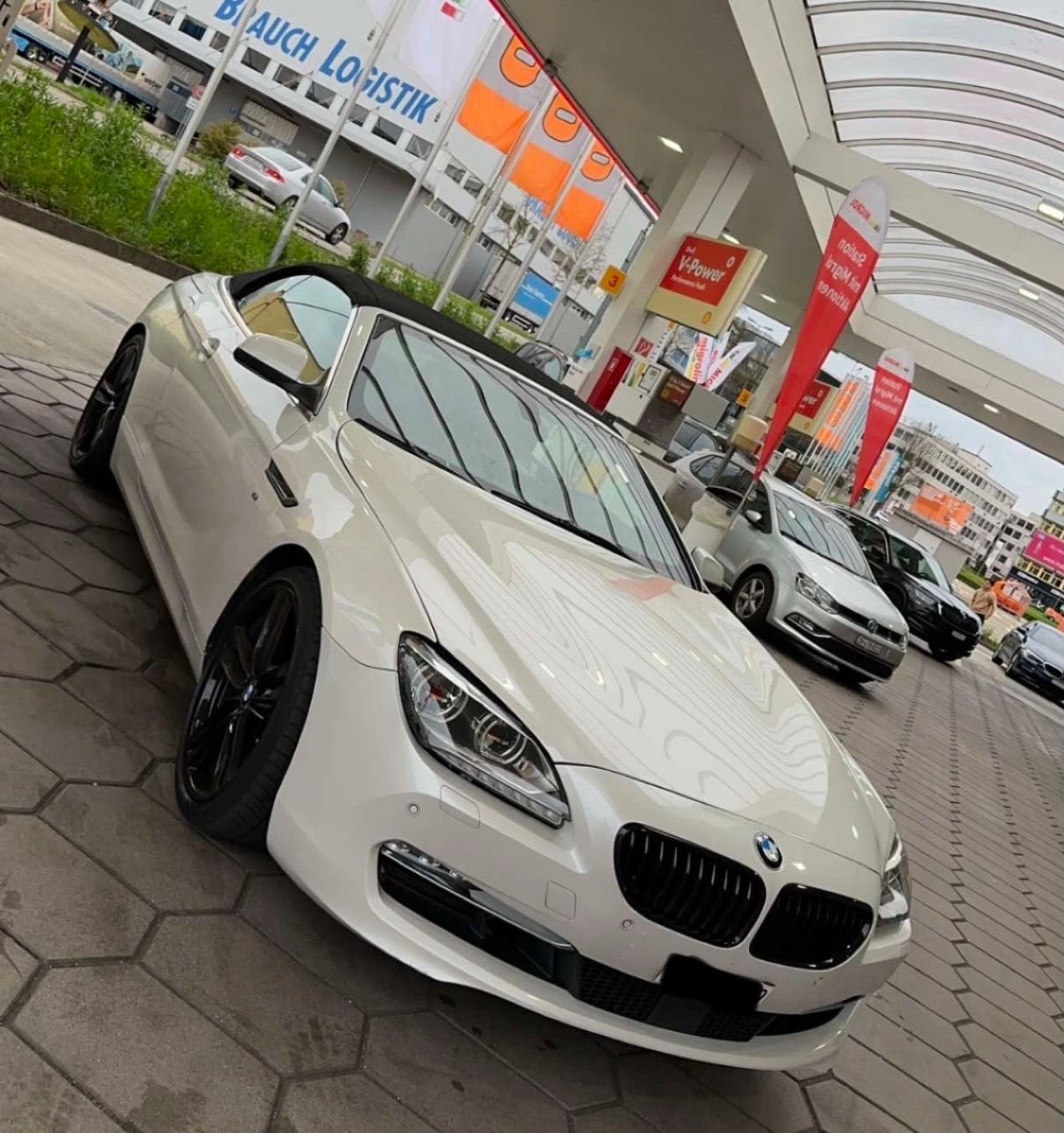 BMW 650i-image-1