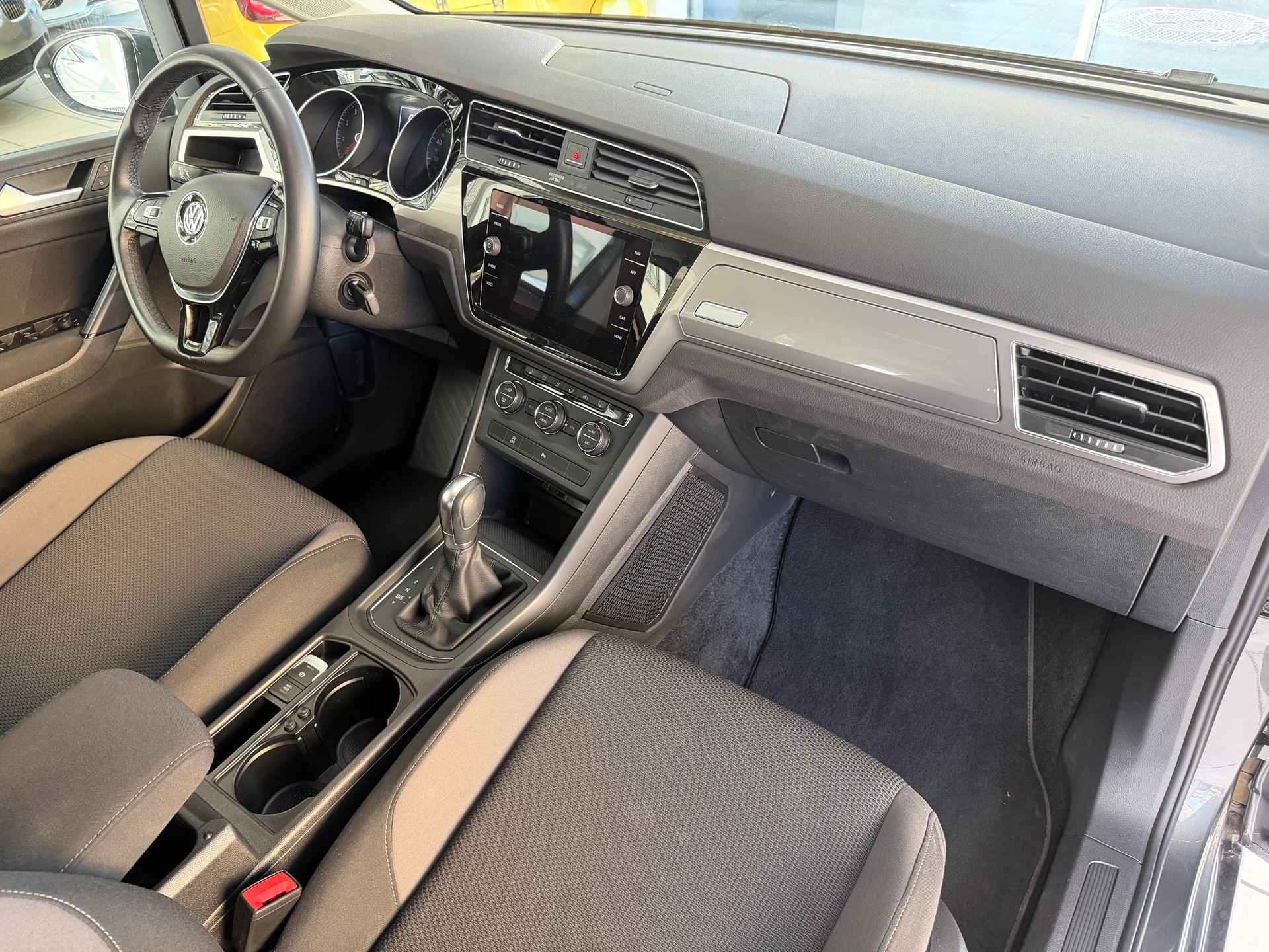 VW Touran 1.4 TSI BlueMotion Technology Family DSG-image-13