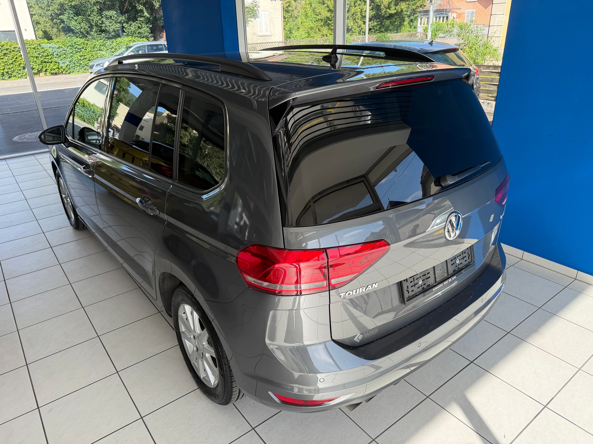VW Touran 1.4 TSI BlueMotion Technology Family DSG-image-6