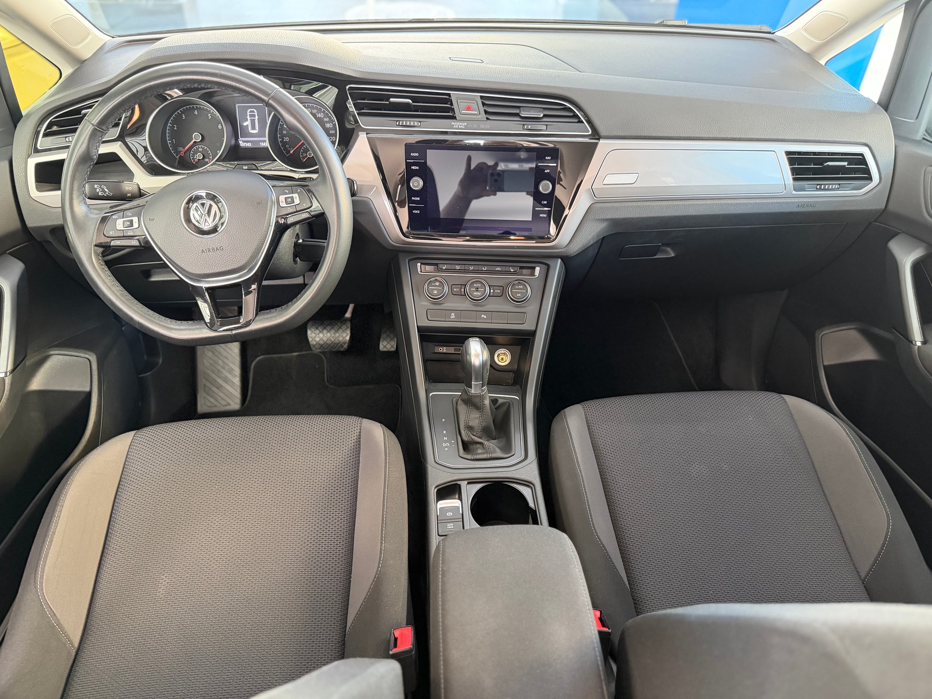 VW Touran 1.4 TSI BlueMotion Technology Family DSG-image-10