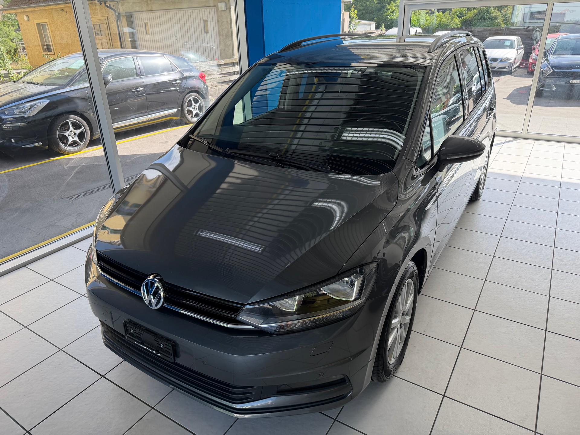 VW Touran 1.4 TSI BlueMotion Technology Family DSG-image-0