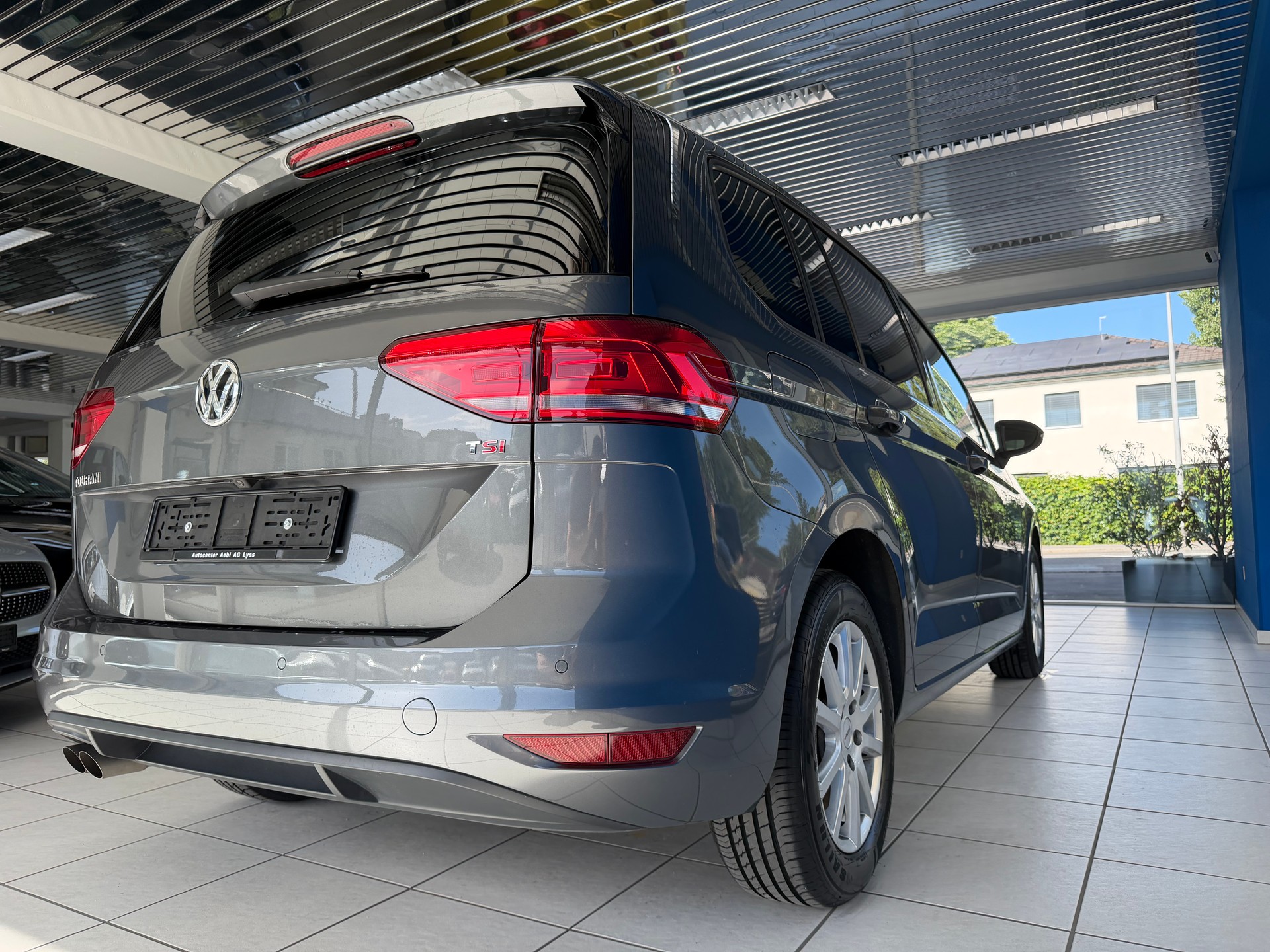 VW Touran 1.4 TSI BlueMotion Technology Family DSG-image-5