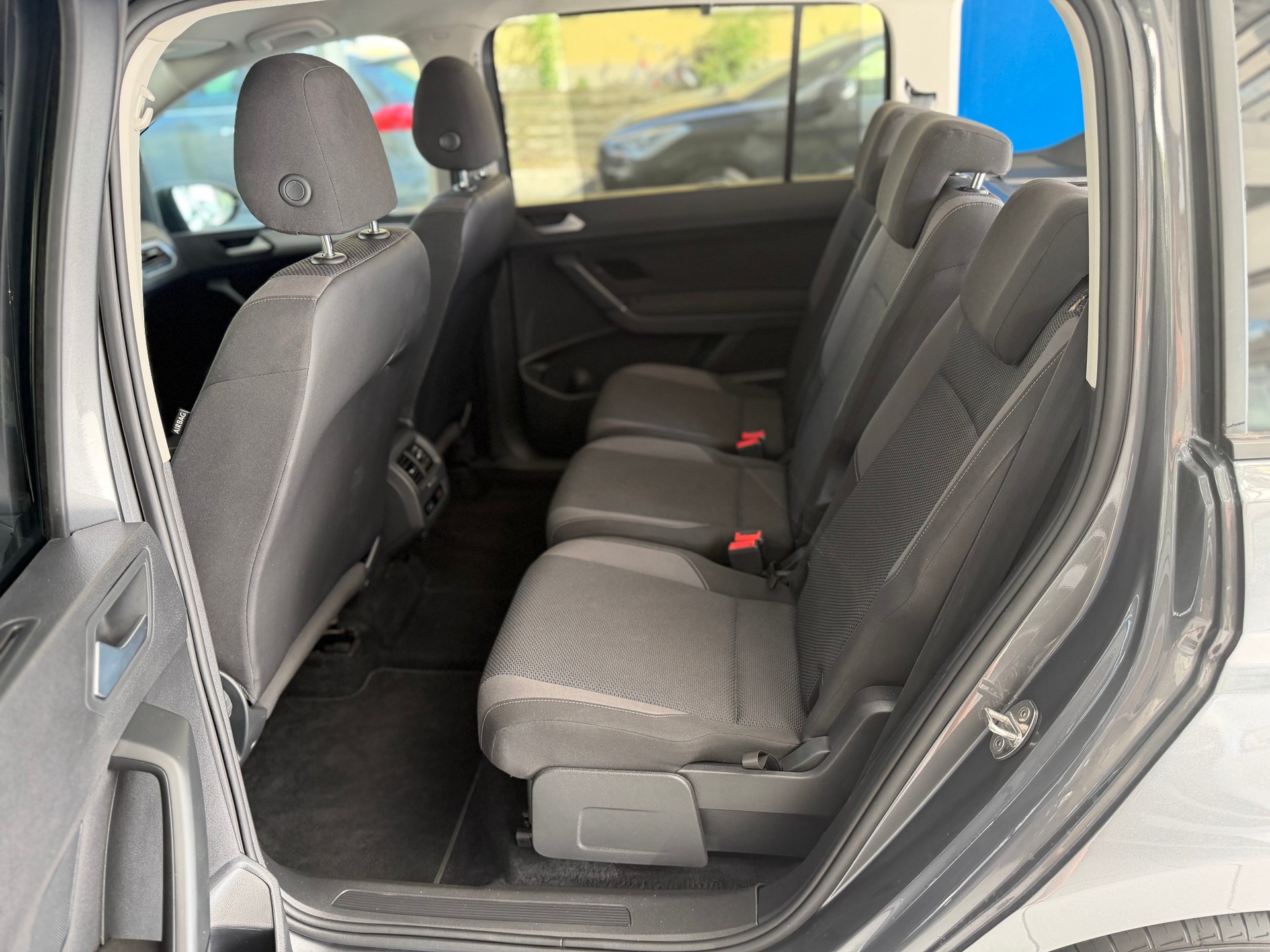VW Touran 1.4 TSI BlueMotion Technology Family DSG-image-16