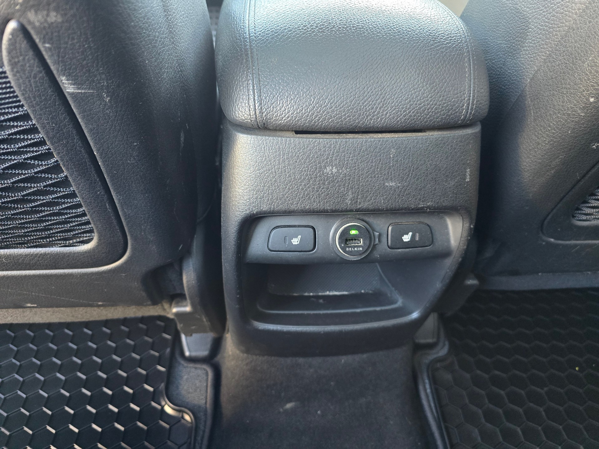 KIA Sorento 2.2 CRDI Style Automatic-image-18