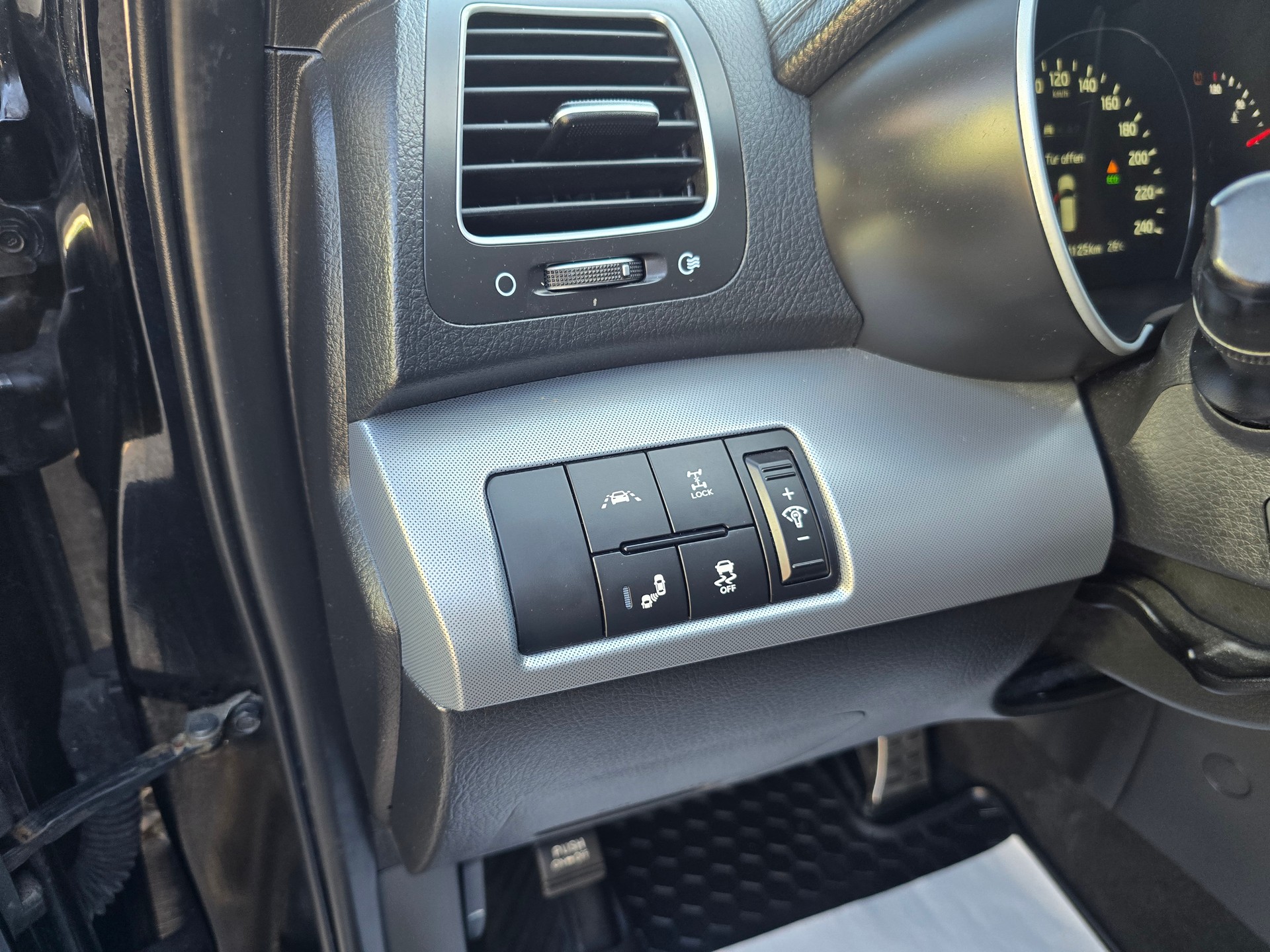 KIA Sorento 2.2 CRDI Style Automatic-image-20