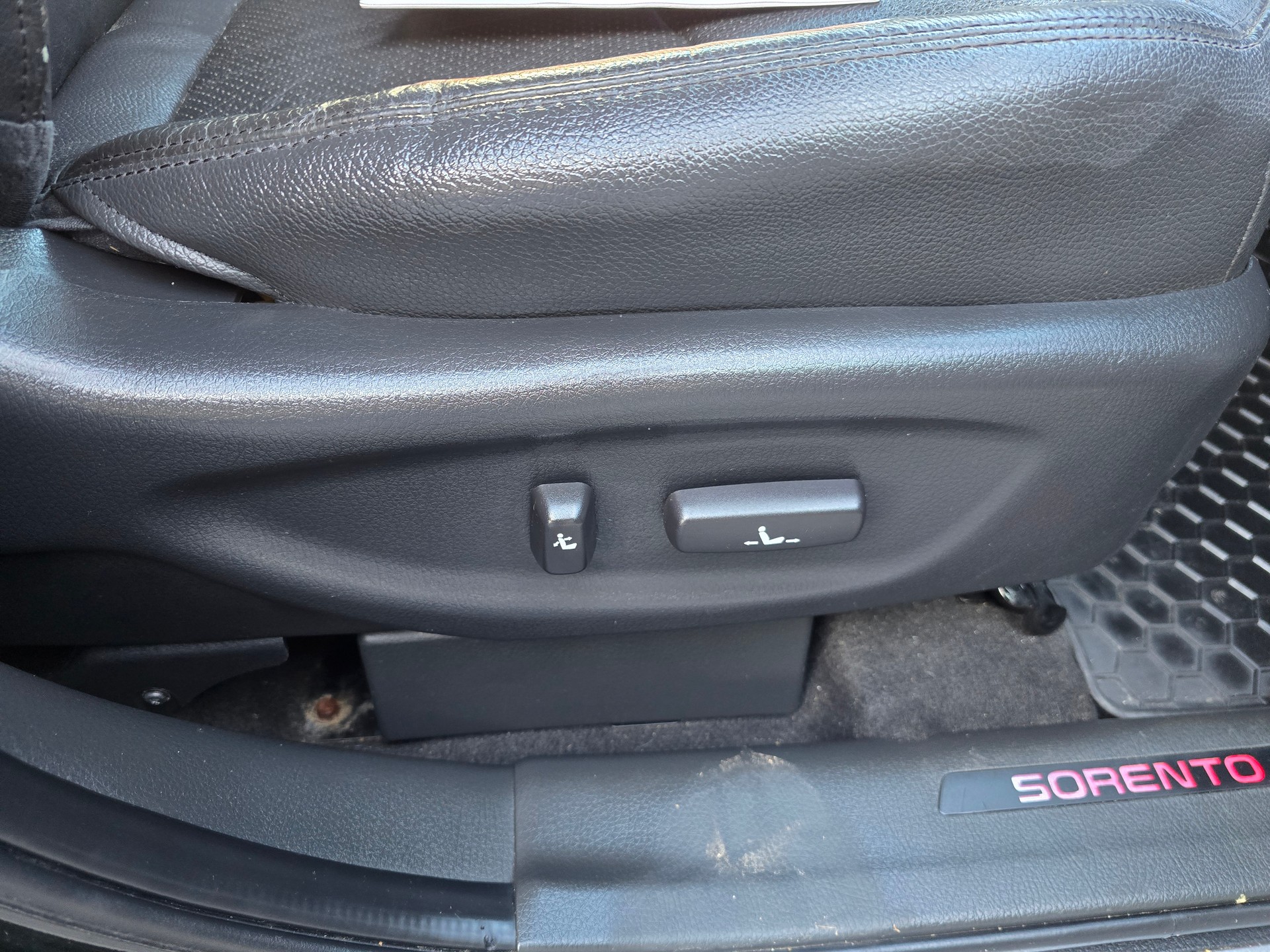 KIA Sorento 2.2 CRDI Style Automatic-image-10