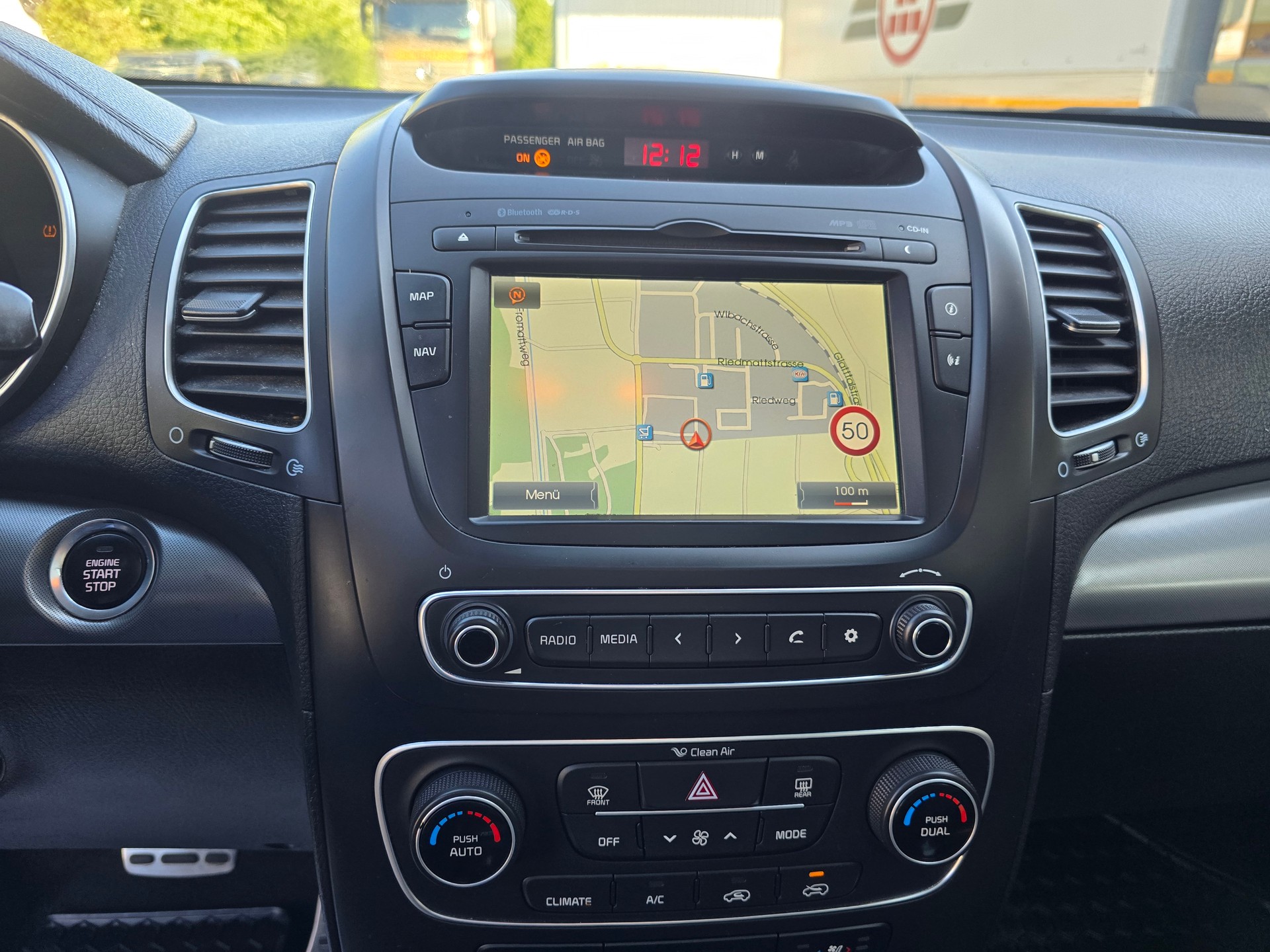 KIA Sorento 2.2 CRDI Style Automatic-image-25