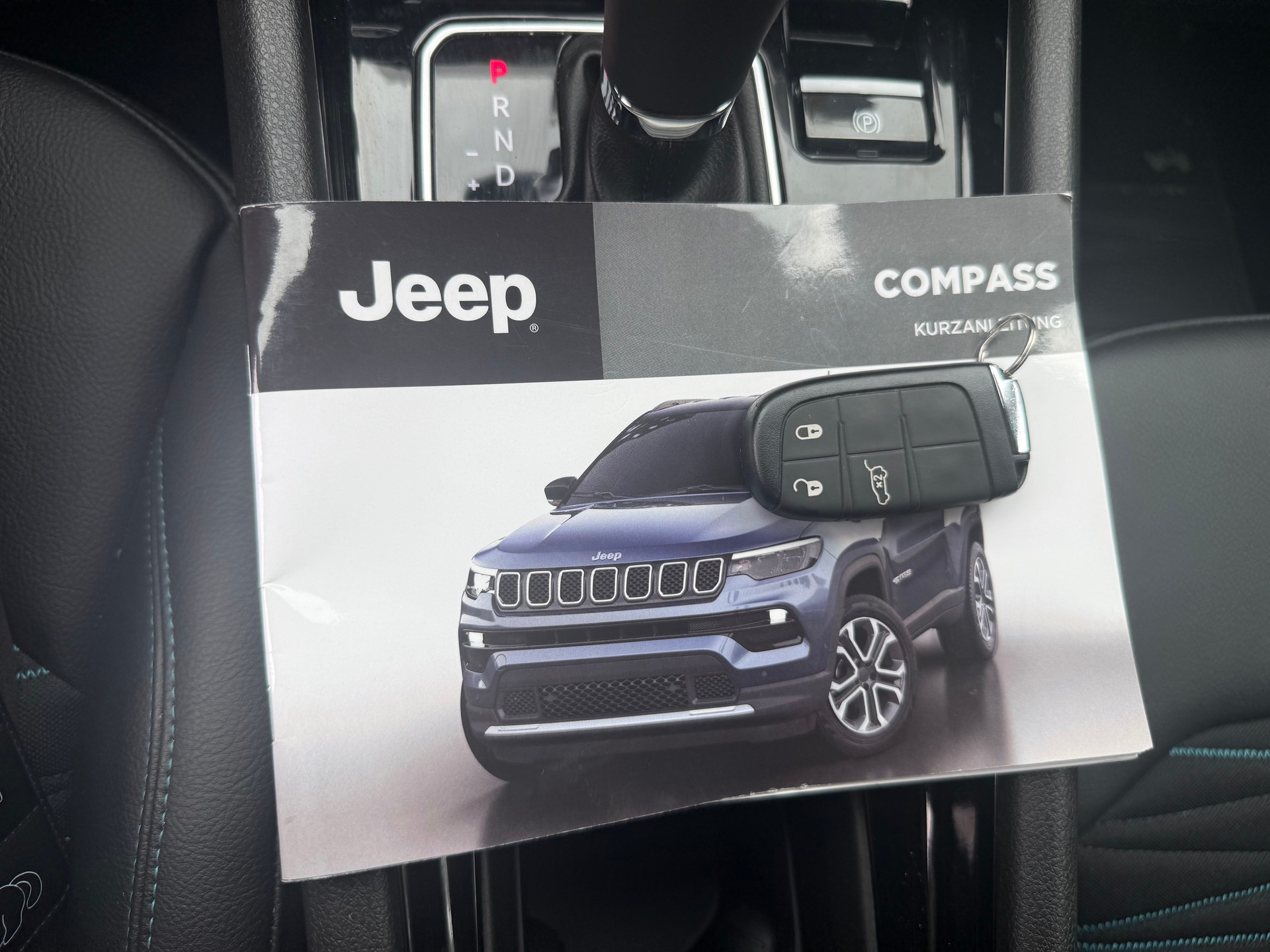 JEEP Compass 1.3 T PHEV Swiss Limited Sky AWD-image-30